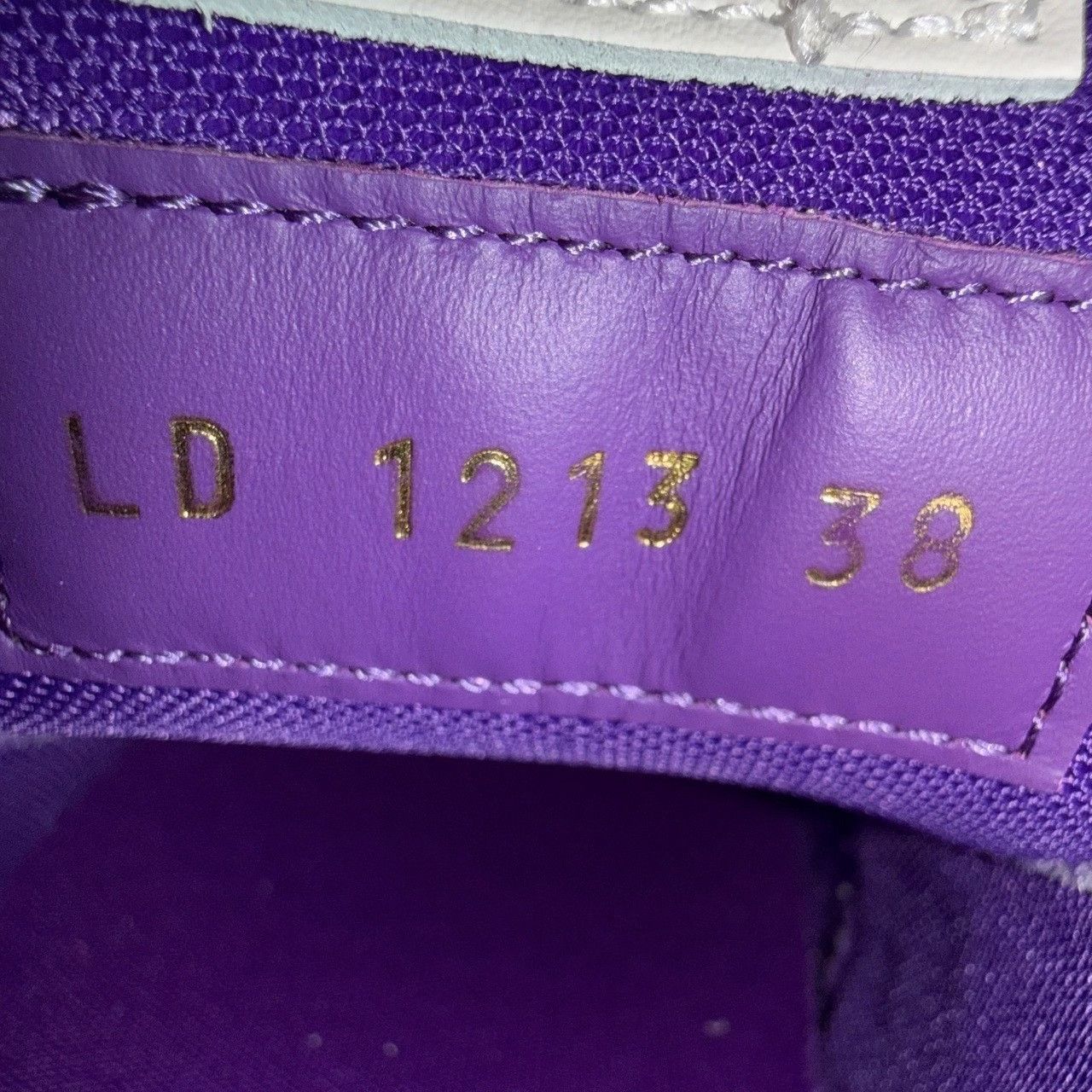 Louis Vuitton Louis Vuitton Trainer Low-Top Sneakers Size 38 Size US 8 / IT 38 - 7 Thumbnail
