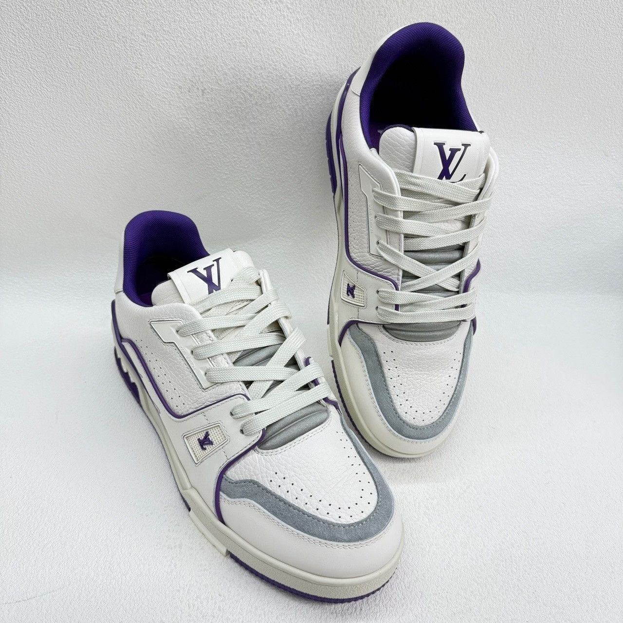 Louis Vuitton Louis Vuitton Trainer Low-Top Sneakers Size 38 Size US 8 / IT 38 - 9 Thumbnail