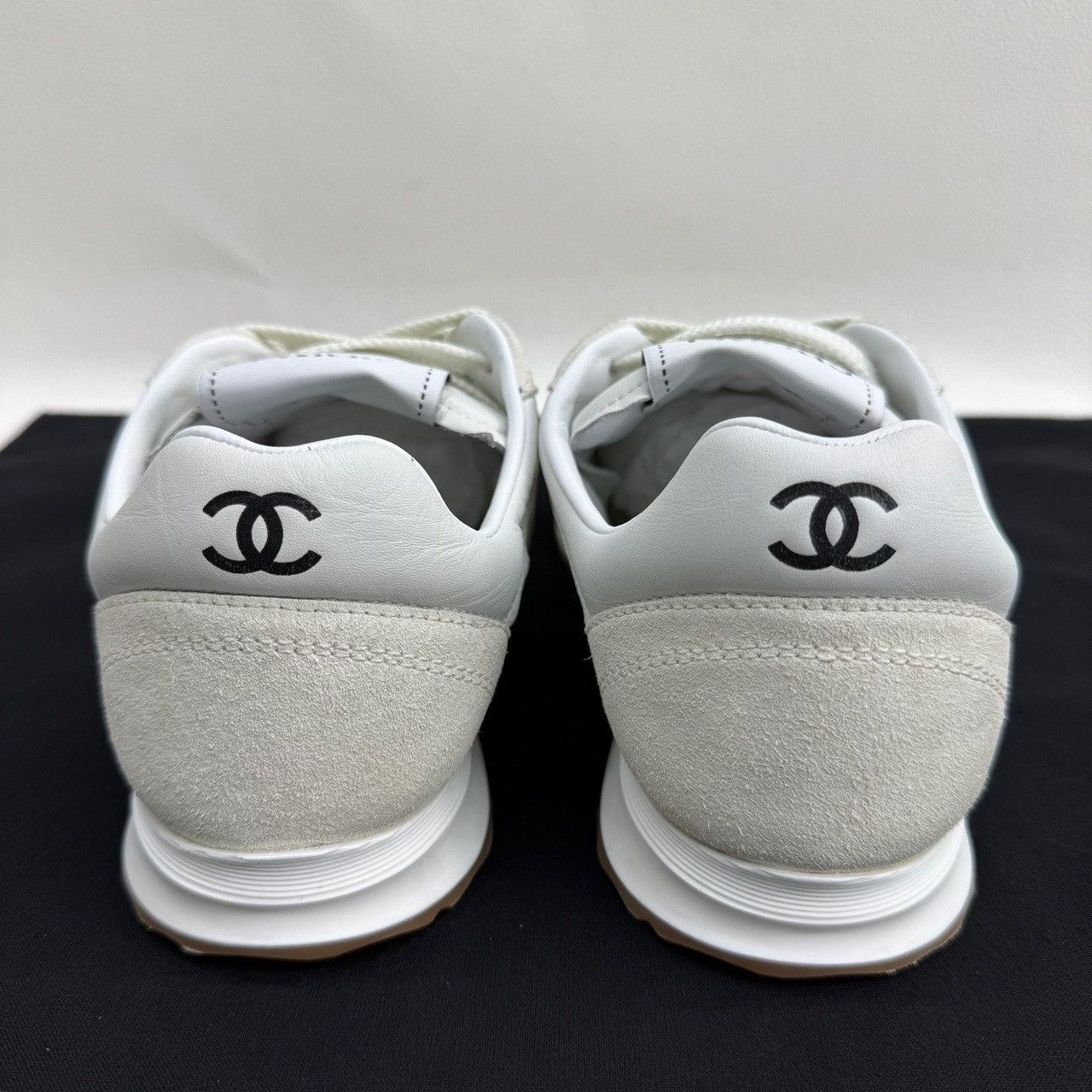 Chanel Chanel CC Logo Low-Top Sneakers Size 36 Size US 6 / IT 36 - 6 Thumbnail