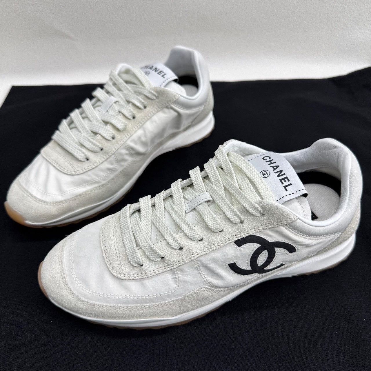 Chanel Chanel CC Logo Low-Top Sneakers Size 36 Size US 6 / IT 36 - 2 Thumbnail