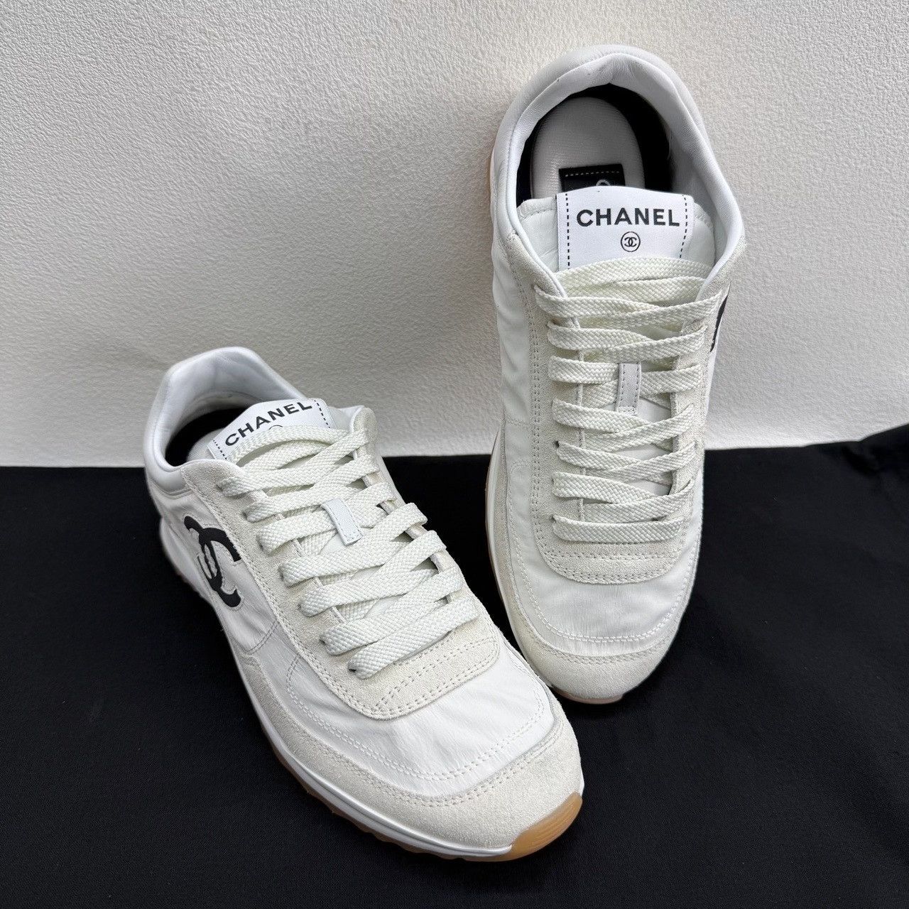 Chanel Chanel CC Logo Low-Top Sneakers Size 36 Size US 6 / IT 36 - 9 Thumbnail