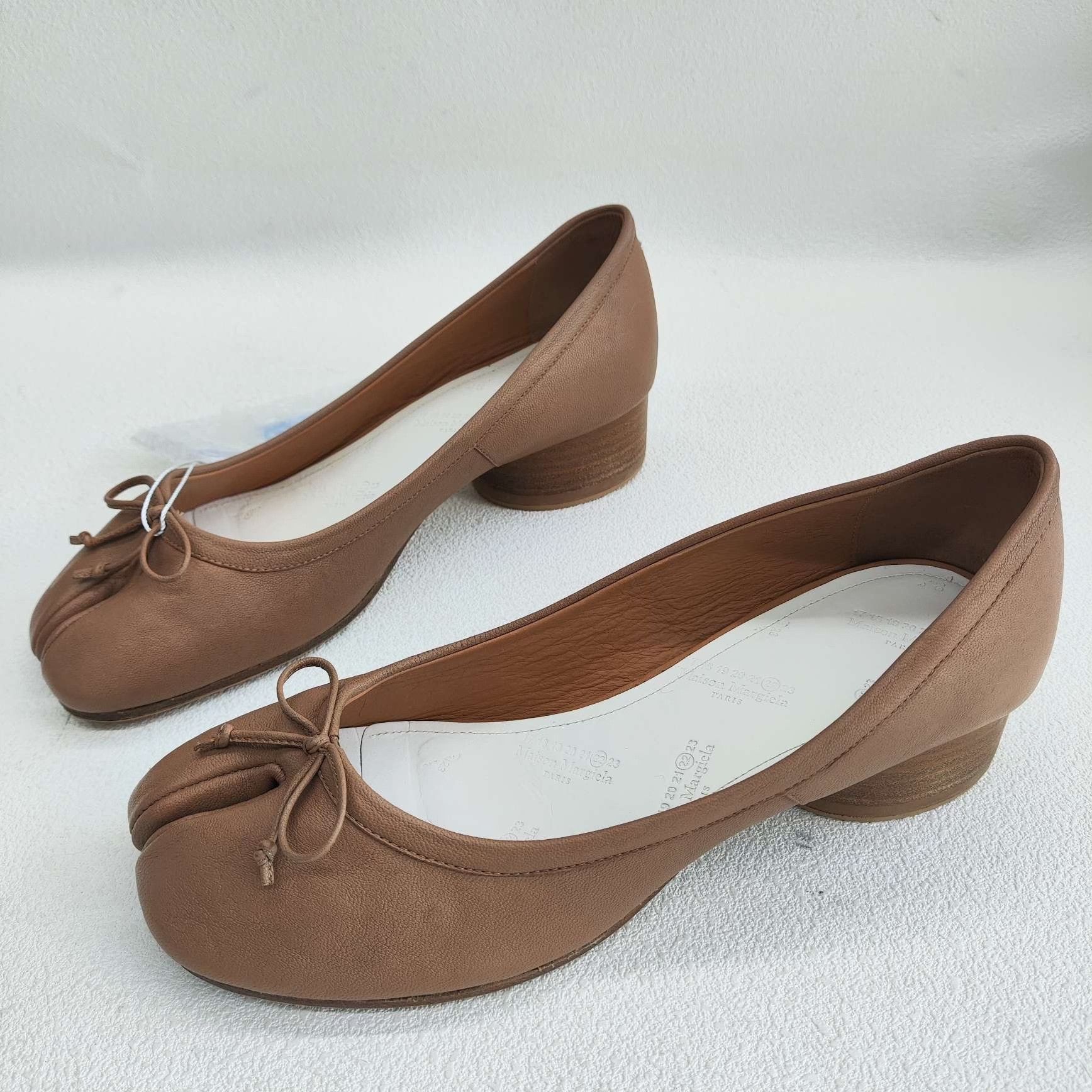 Maison Margiela Maison Margiela Brown Leather Tabi Pumps Size 37.5 Size US 7.5 / IT 37.5 - 2 Thumbnail