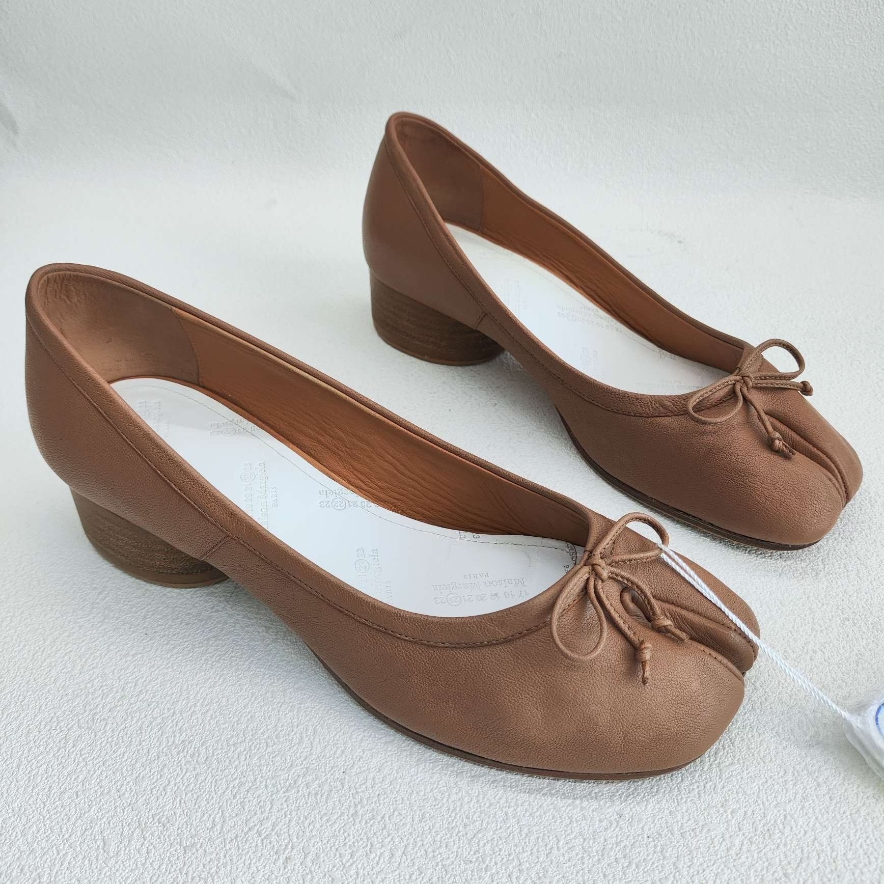 Maison Margiela Maison Margiela Brown Leather Tabi Pumps Size 37.5 Size US 7.5 / IT 37.5 - 4 Thumbnail