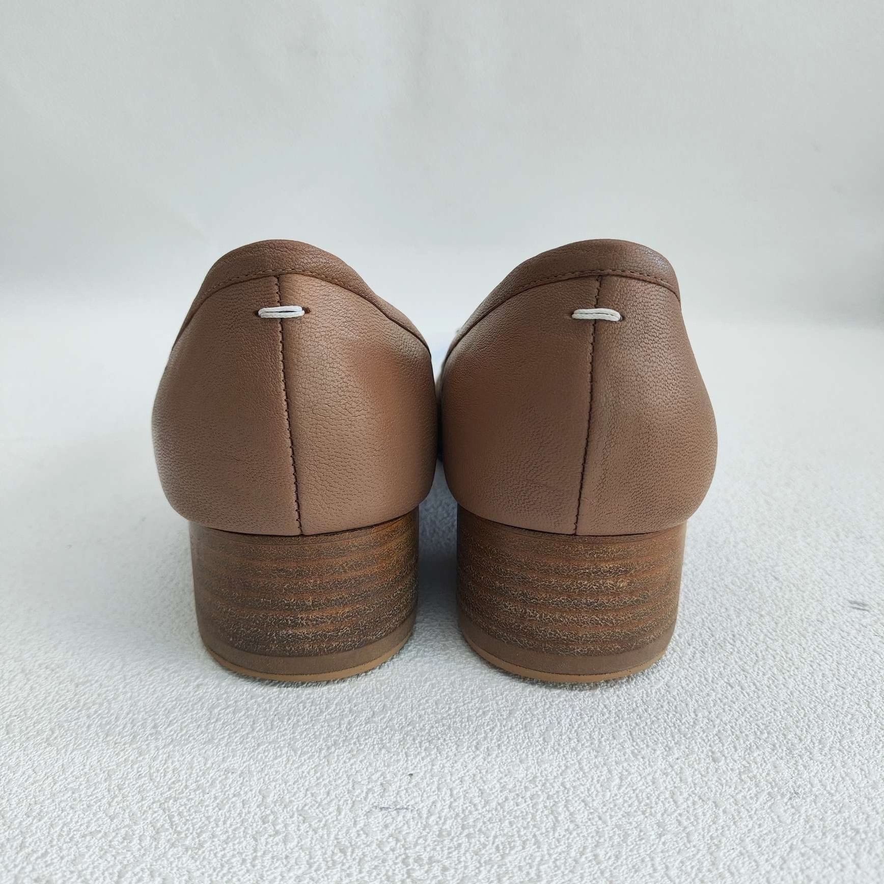 Maison Margiela Maison Margiela Brown Leather Tabi Pumps Size 37.5 Size US 7.5 / IT 37.5 - 6 Thumbnail