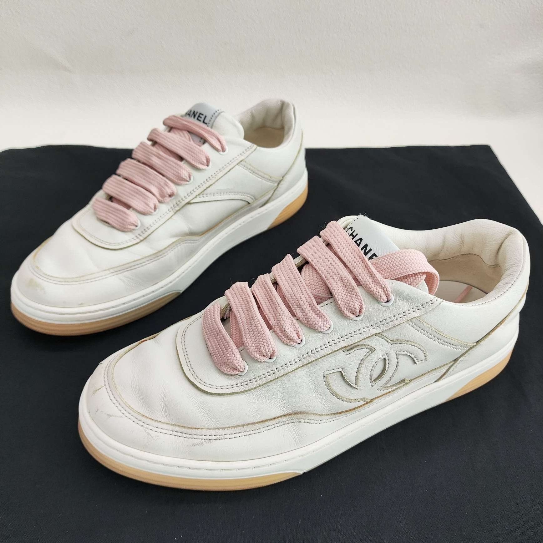 Chanel Chanel CC Logo Low-Top Sneakers Size 37.5 Size US 7.5 / IT 37.5 - 2 Thumbnail