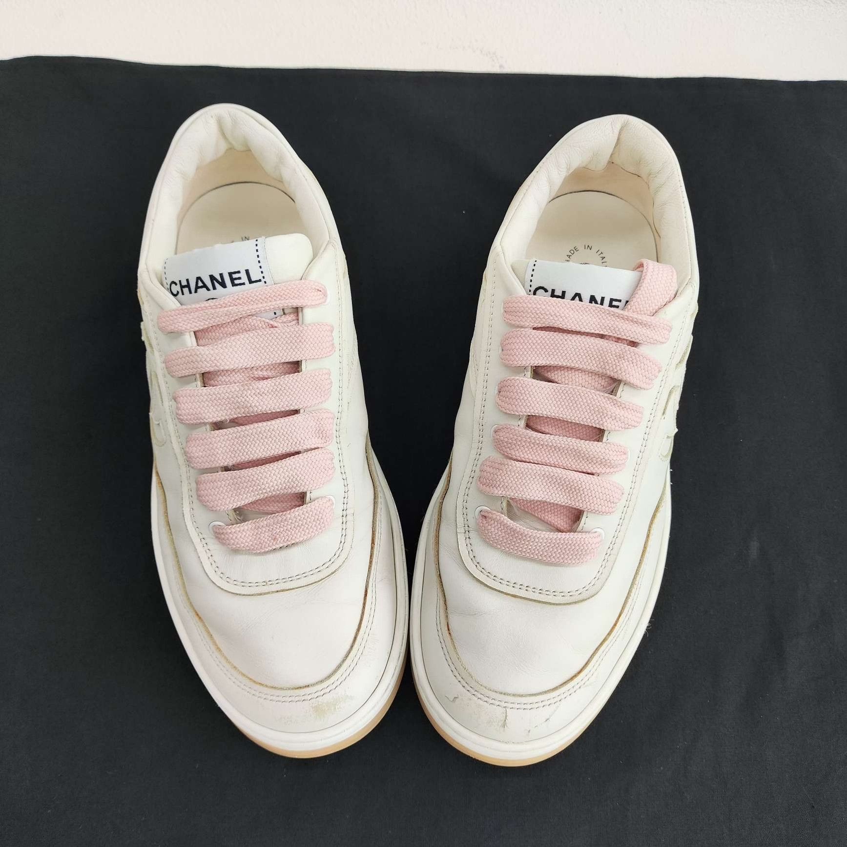 Chanel Chanel CC Logo Low-Top Sneakers Size 37.5 Size US 7.5 / IT 37.5 - 10 Thumbnail