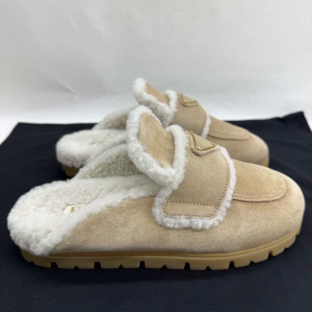Prada Prada Logo Plaque Shearling Slip Ons Size 36 Size US 6 / IT 36 - 5 Thumbnail