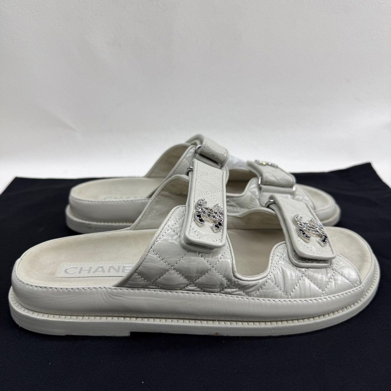 Chanel Chanel Quilted Logo Sandals Size 38.5 Size US 7.5 / IT 37.5 - 5 Thumbnail