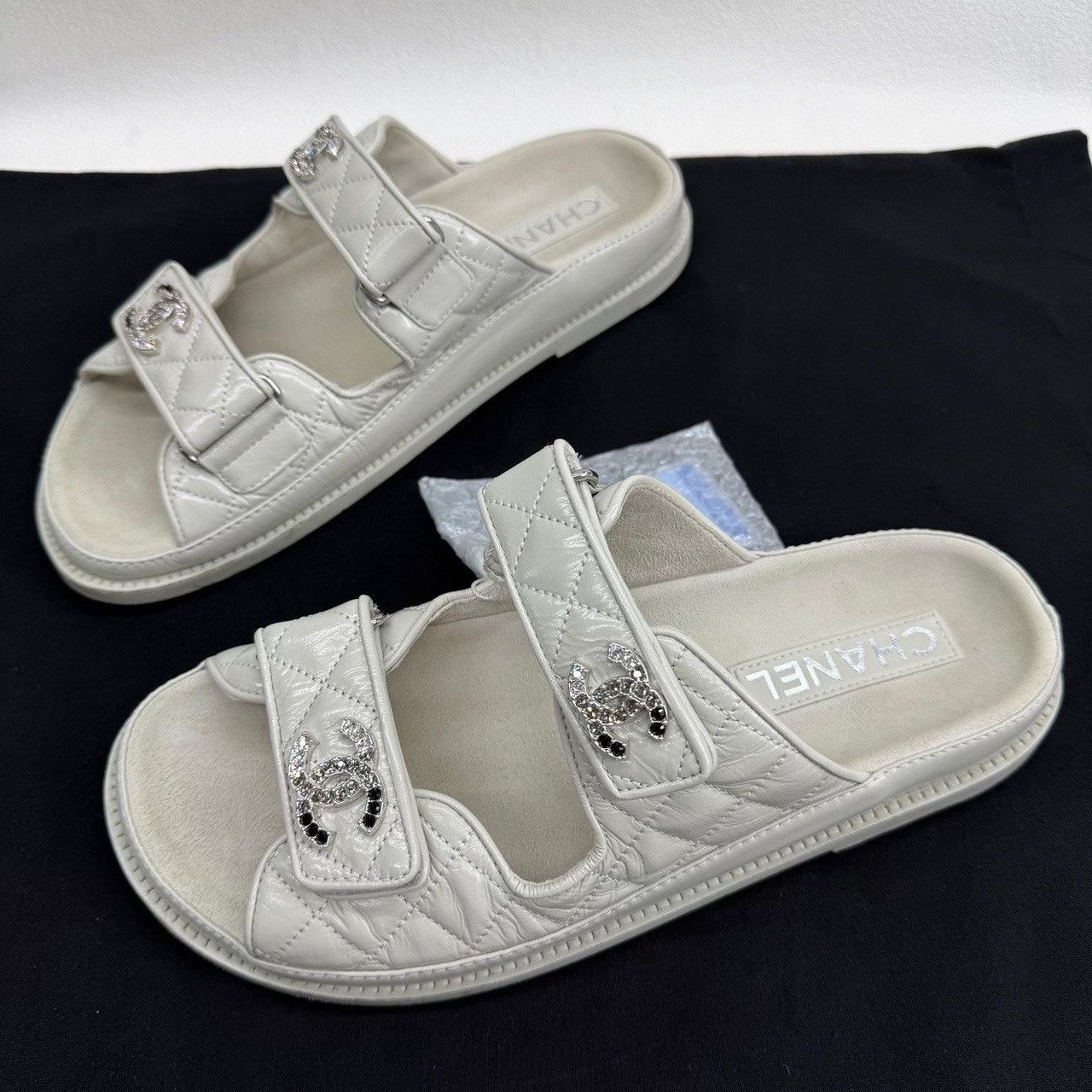 Chanel Chanel Quilted Logo Sandals Size 38.5 Size US 7.5 / IT 37.5 - 2 Thumbnail
