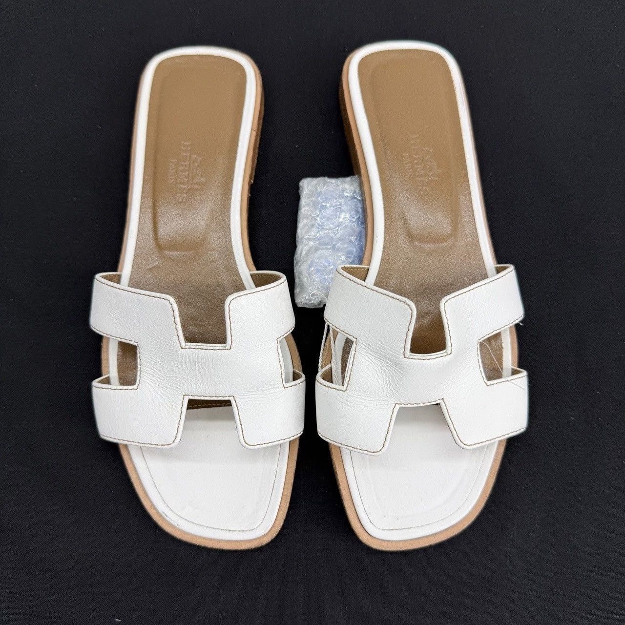 Hermes Hermès White Oran Sandals Size 36 Size US 6 / IT 36 - 3 Thumbnail