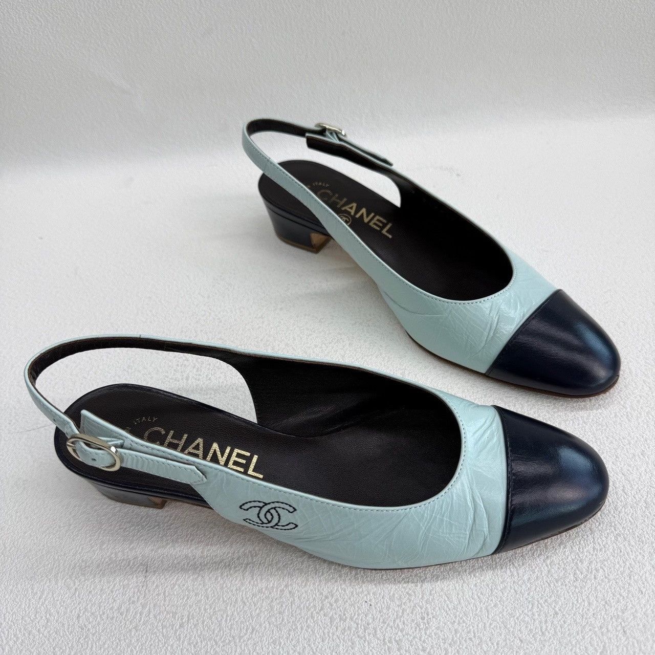 Chanel Chanel Two-Tone Slingback Block Heels Size 36C Size US 6 / IT 36 - 4 Thumbnail