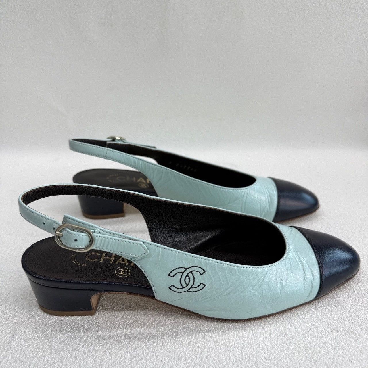 Chanel Chanel Two-Tone Slingback Block Heels Size 36C Size US 6 / IT 36 - 5 Thumbnail