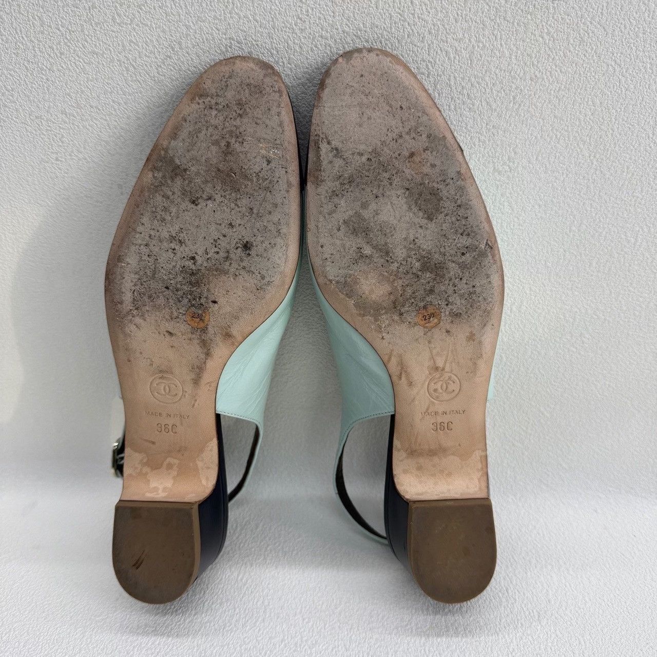 Chanel Chanel Two-Tone Slingback Block Heels Size 36C Size US 6 / IT 36 - 8 Thumbnail