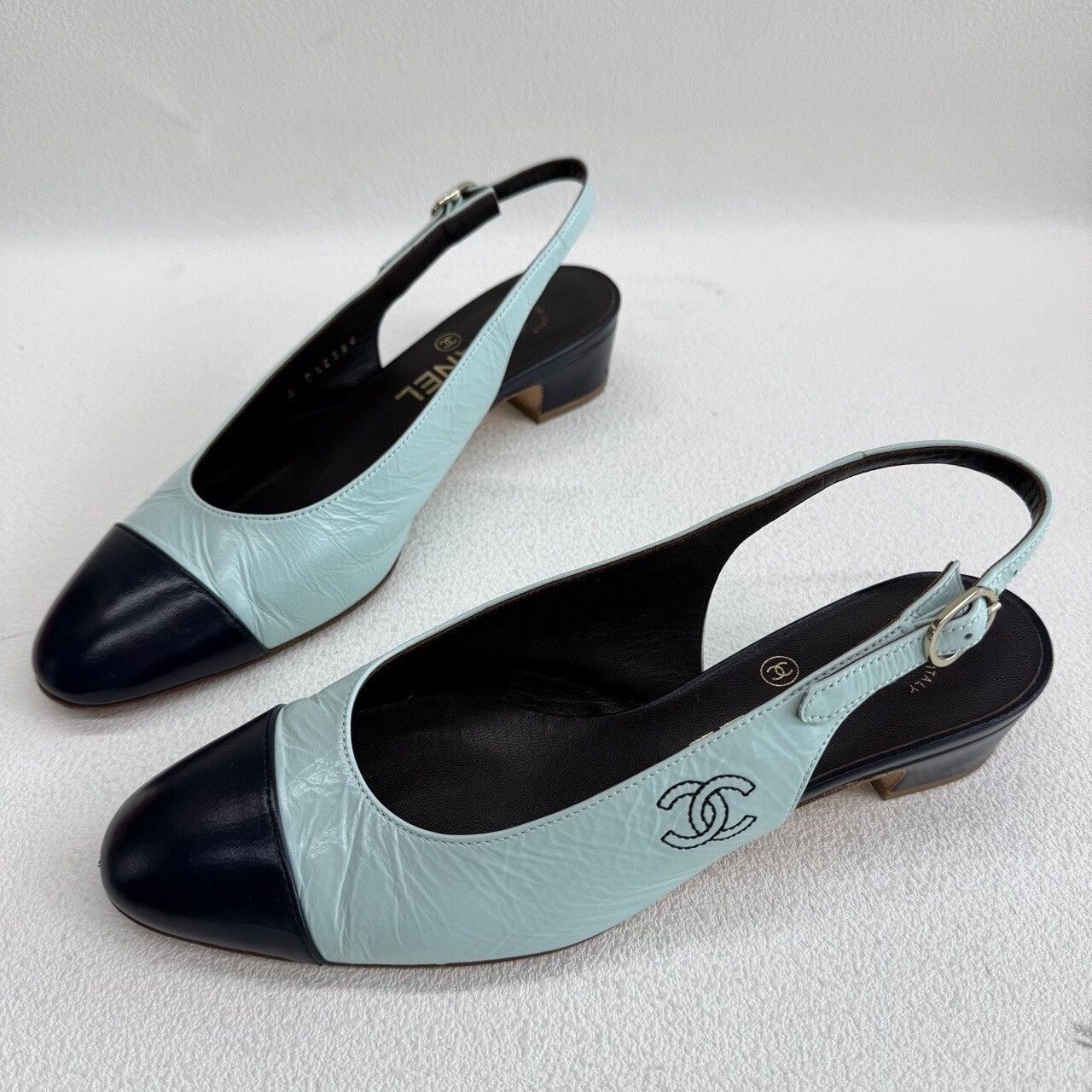 Chanel Chanel Two-Tone Slingback Block Heels Size 36C Size US 6 / IT 36 - 2 Thumbnail