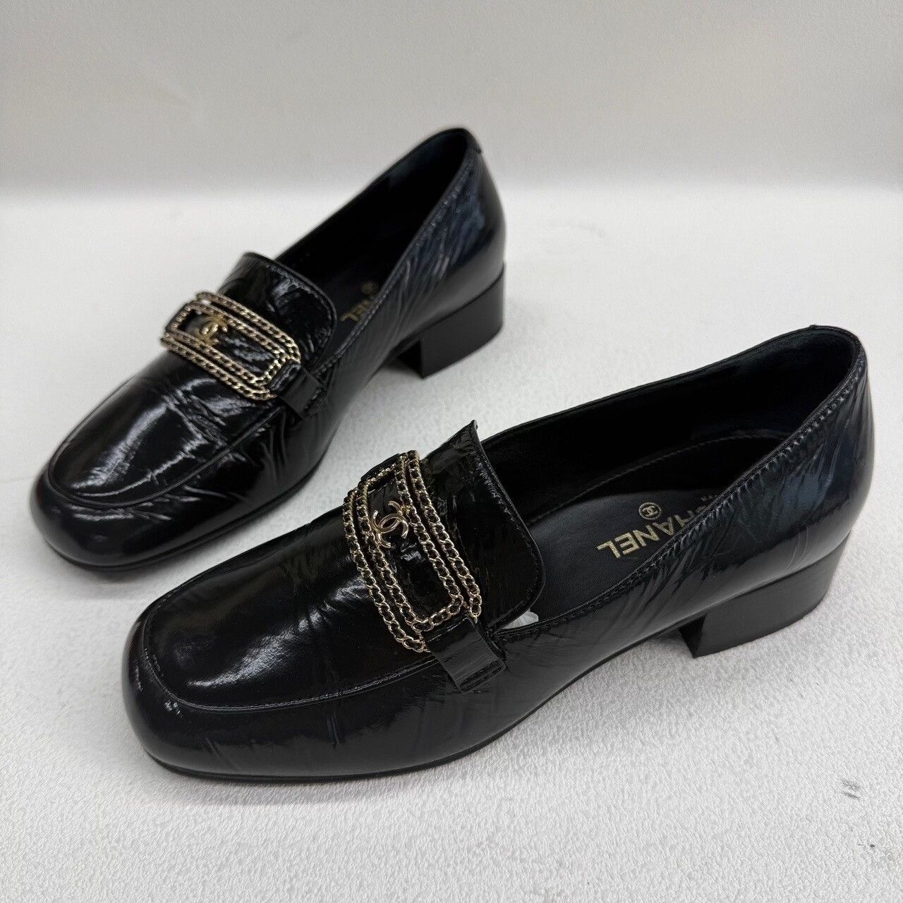 Chanel Chanel Black Chain Loafers Size 35.5 Size US 5.5 / IT 35.5 - 2 Thumbnail