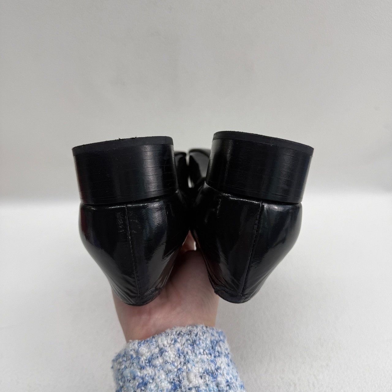 Chanel Chanel Black Chain Loafers Size 35.5 Size US 5.5 / IT 35.5 - 7 Thumbnail