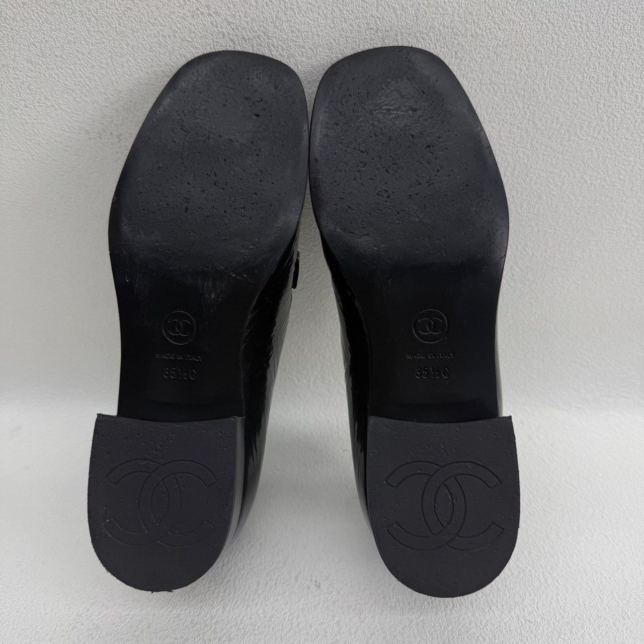 Chanel Chanel Black Chain Loafers Size 35.5 Size US 5.5 / IT 35.5 - 8 Thumbnail