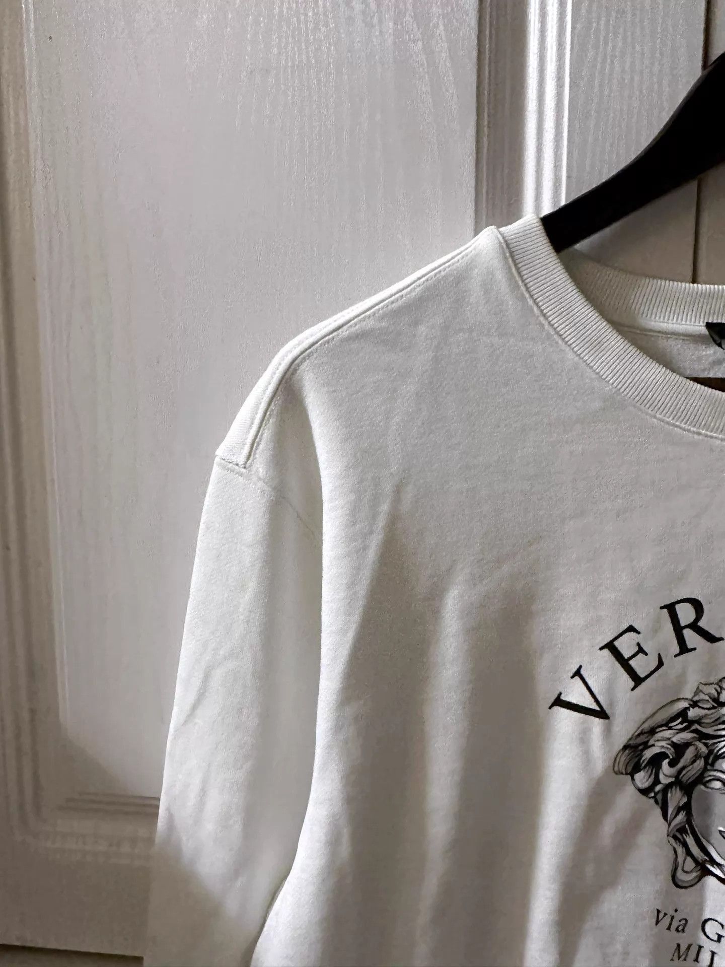 Versace Medusa Logo Runway Sweatshirt in White Size US M / EU 48-50 / 2 - 2 Thumbnail