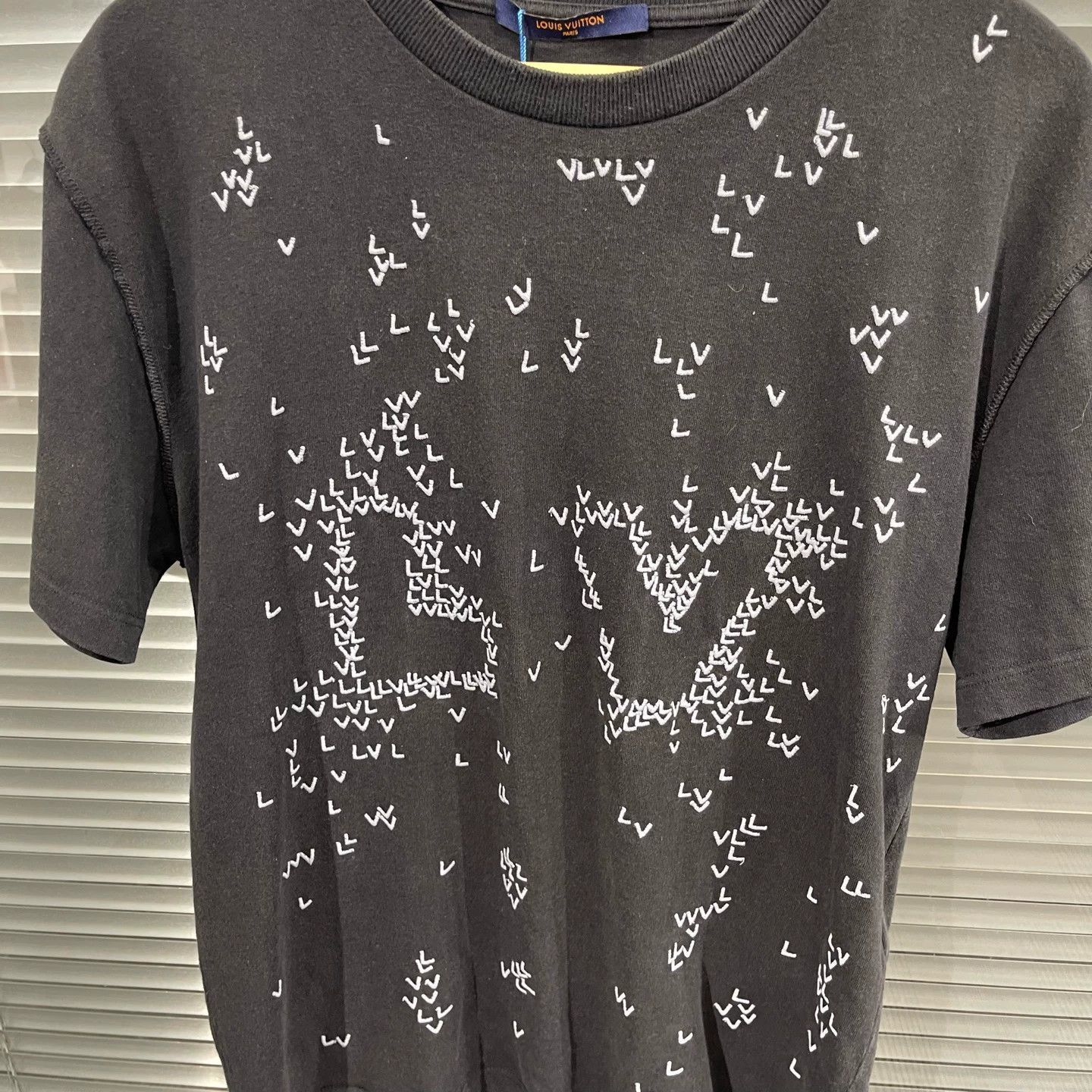 Louis Vuitton All Over Print Black T-Shirt Size US M / EU 48-50 / 2 - 4 Thumbnail