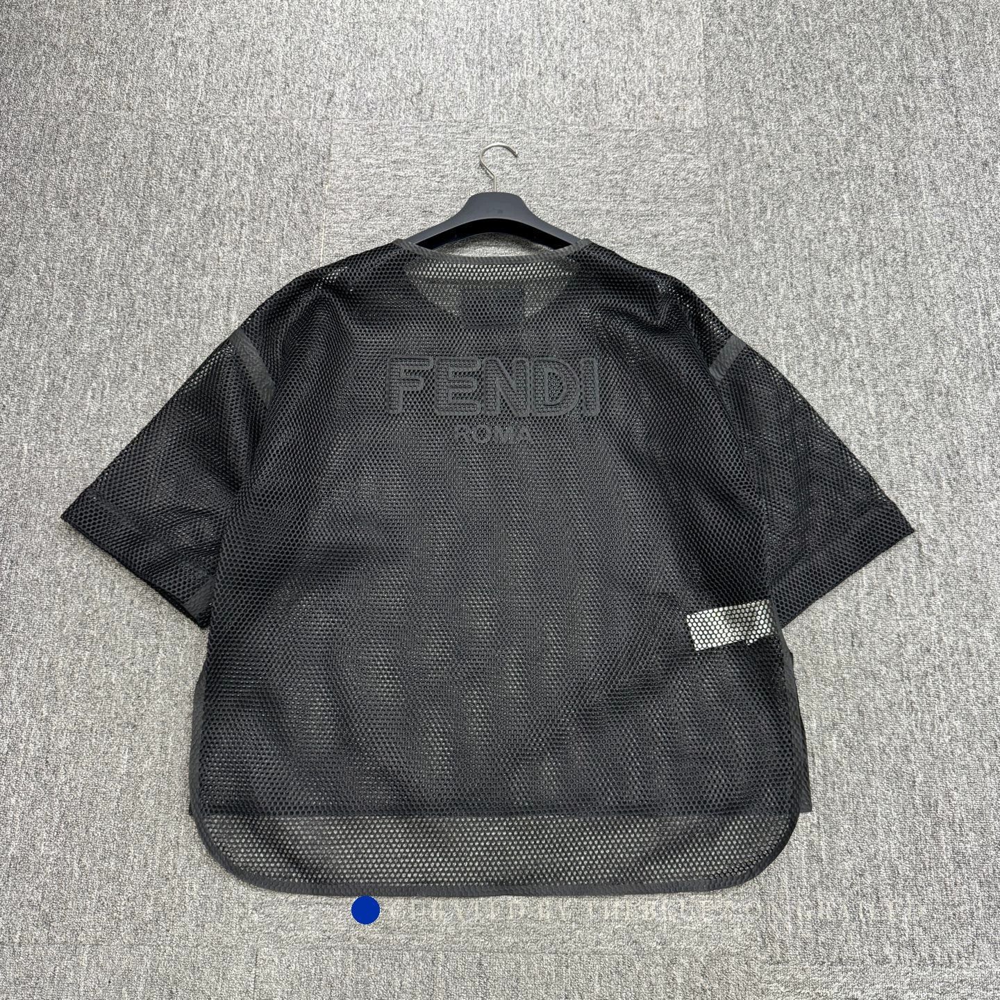 Fendi Cutout Detail Short Sleeve T-Shirt Size US M / EU 48-50 / 2 - 5 Thumbnail