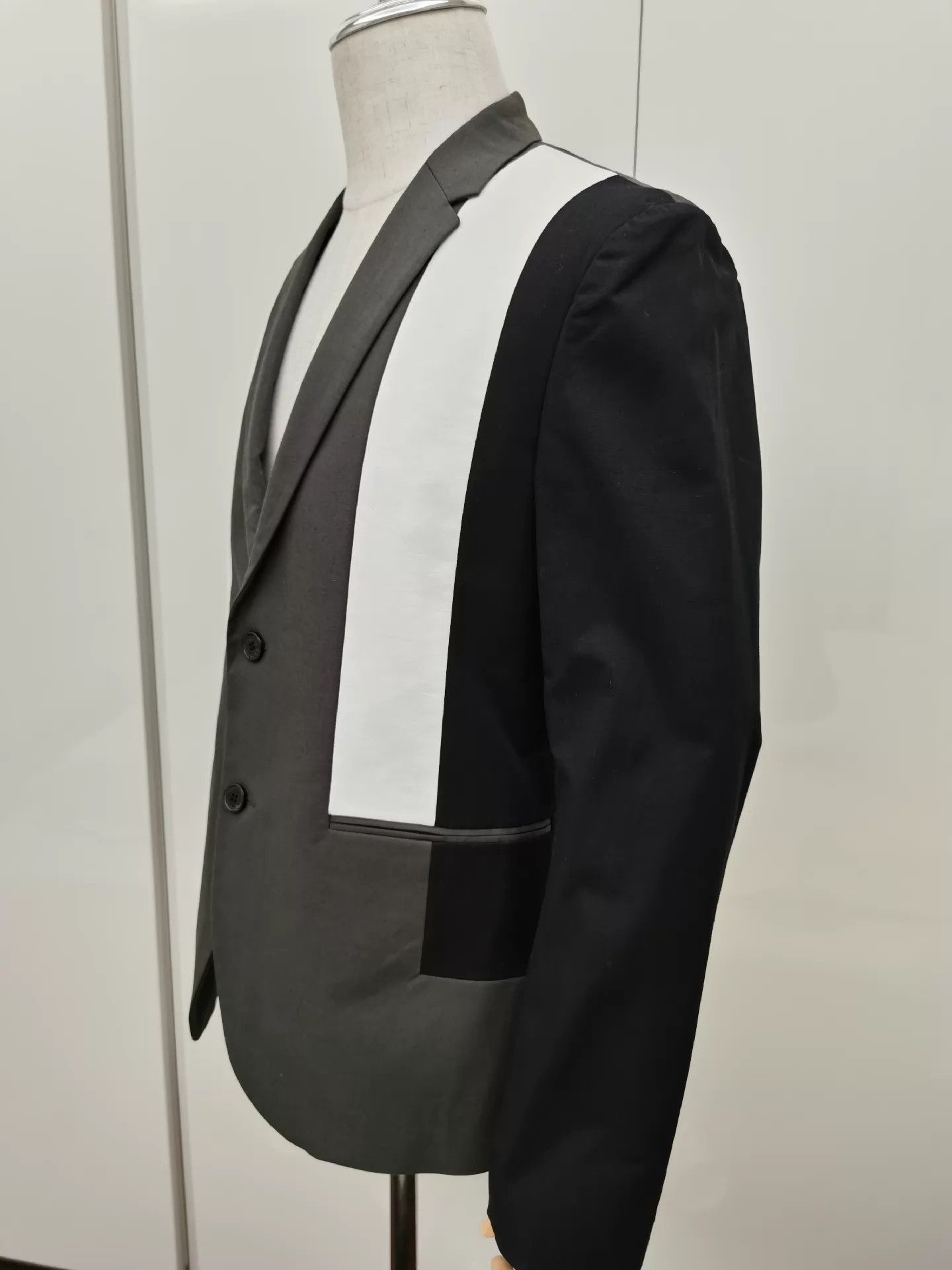 Neil Barrett Sleek Black Runway Suit Blazer Size US M / EU 48-50 / 2 - 4 Thumbnail