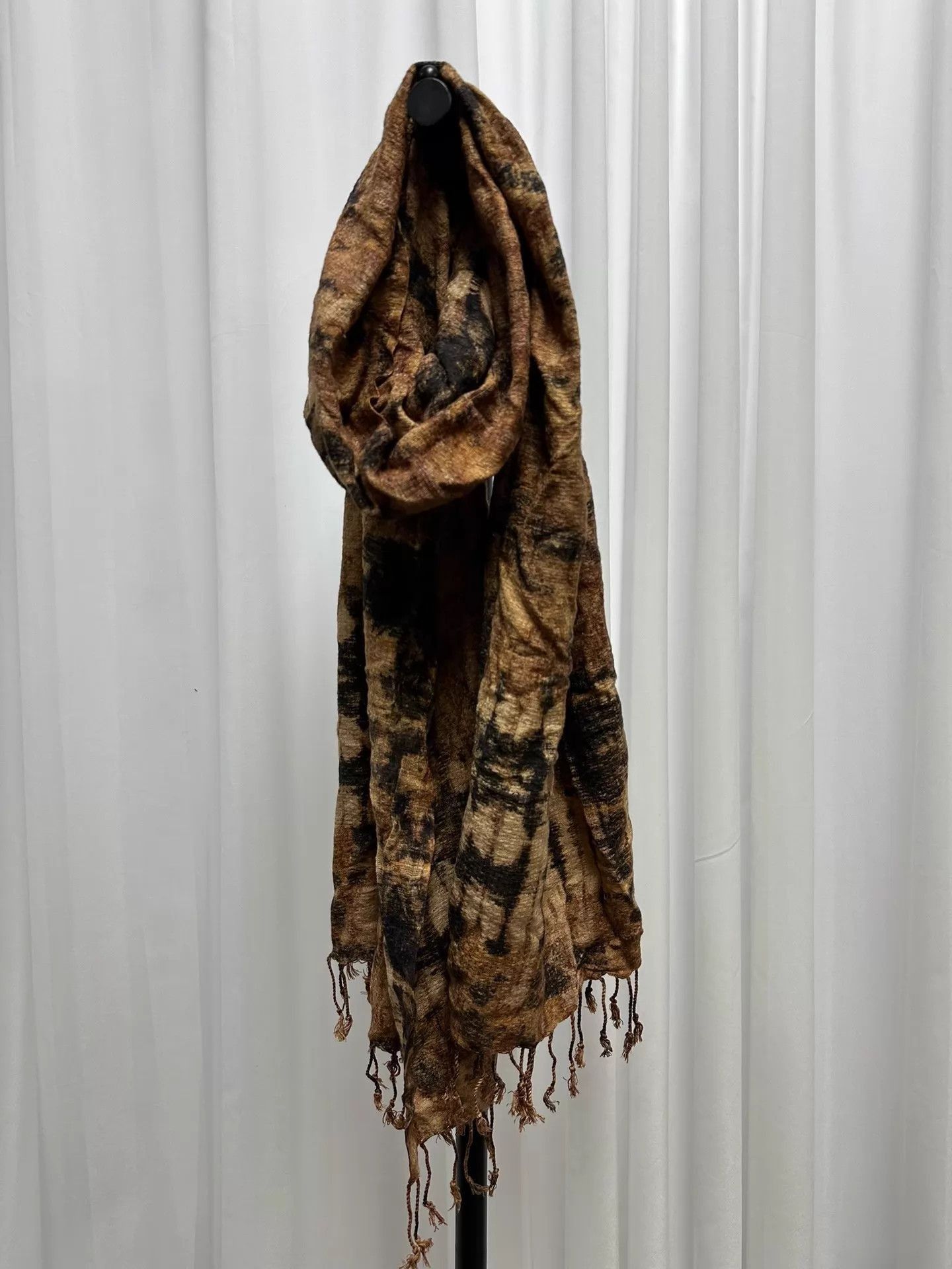 Yohji Yamamoto Unique Wasteland Dye Scarf in Brown Size ONE SIZE - 3 Thumbnail