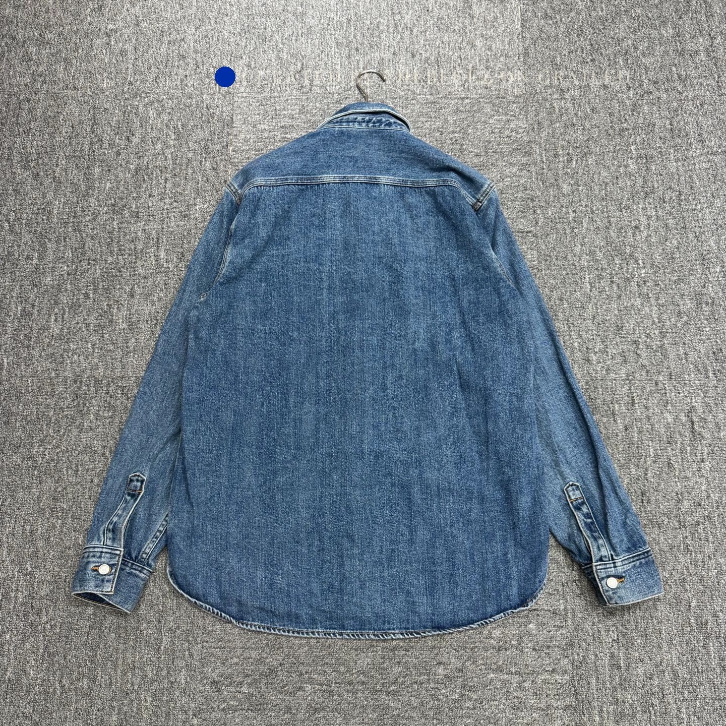 Burberry Horseferry Print Denim Shirt in Blue Size US S / EU 44-46 / 1 - 5 Thumbnail