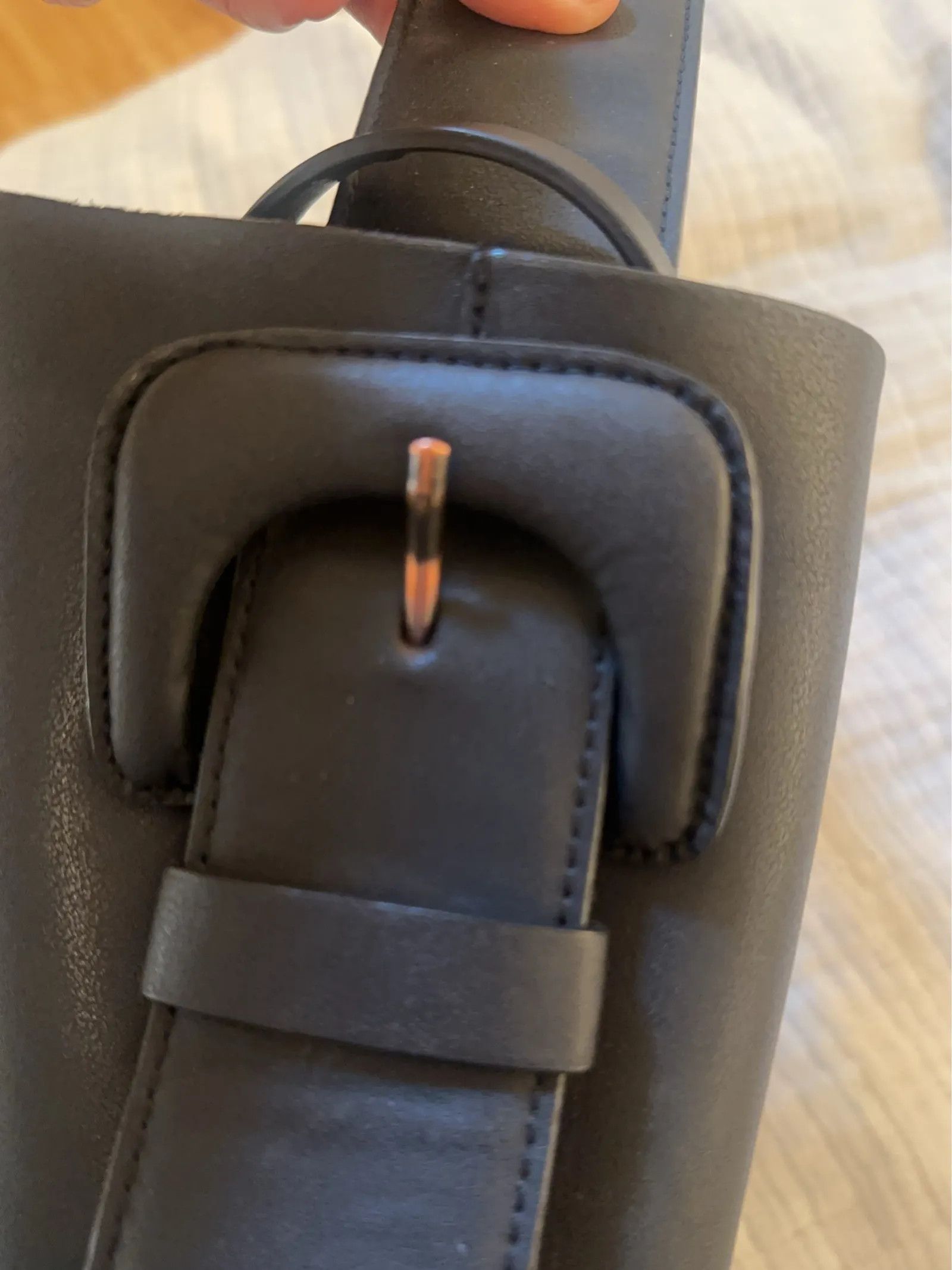 Arket Arket Crossbody-väska i läder Bucket Bag Size ONE SIZE - 8 Thumbnail