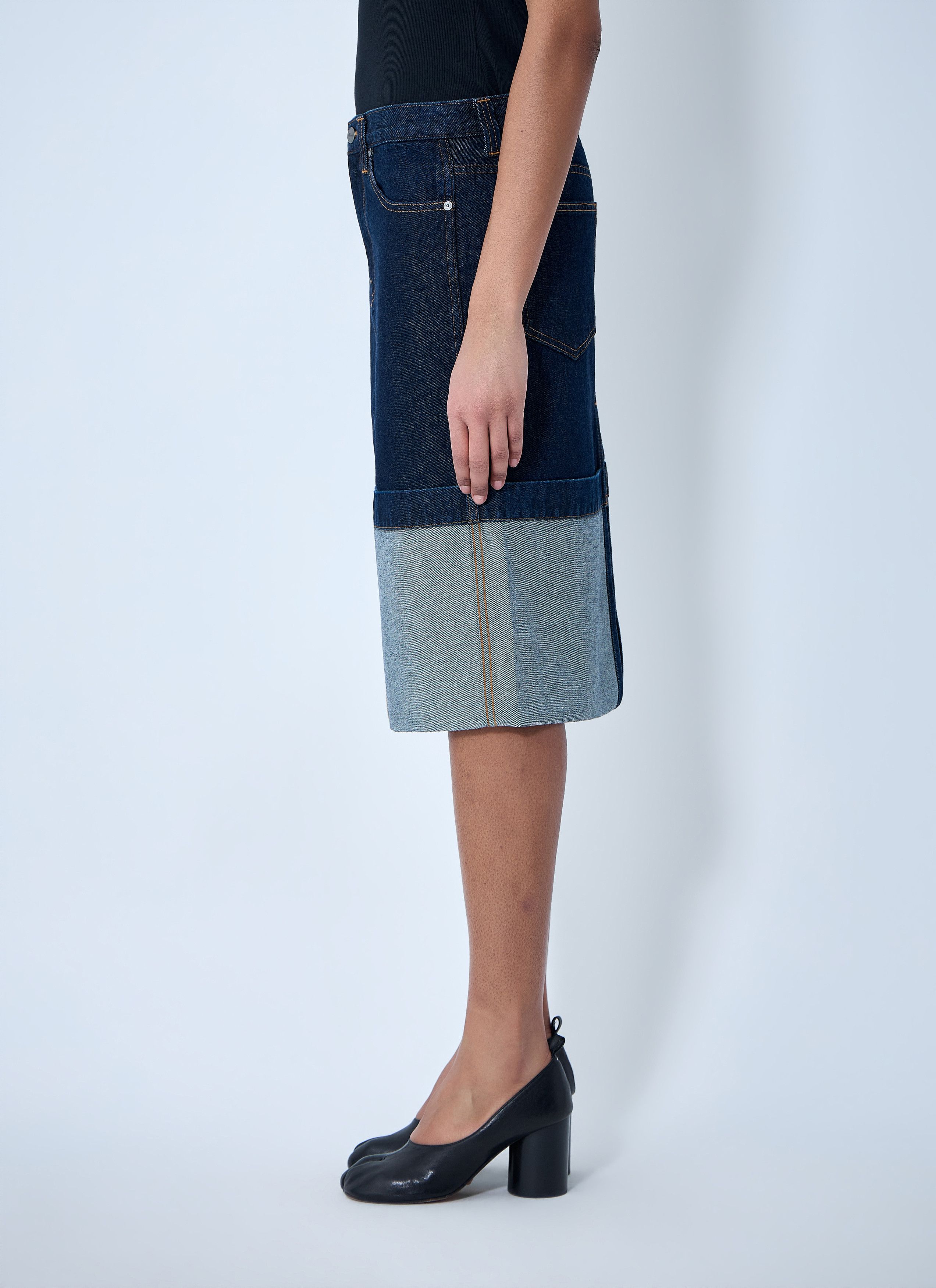 KHAITE Kilian Midi Skirt Size 26" / US 2 / IT 38 - 3 Thumbnail