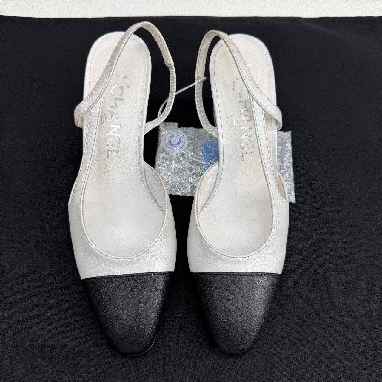 Chanel Chanel Cap Toe Slingback Heels Size 35.5 Size US 5.5 / IT 35.5 - 3 Thumbnail