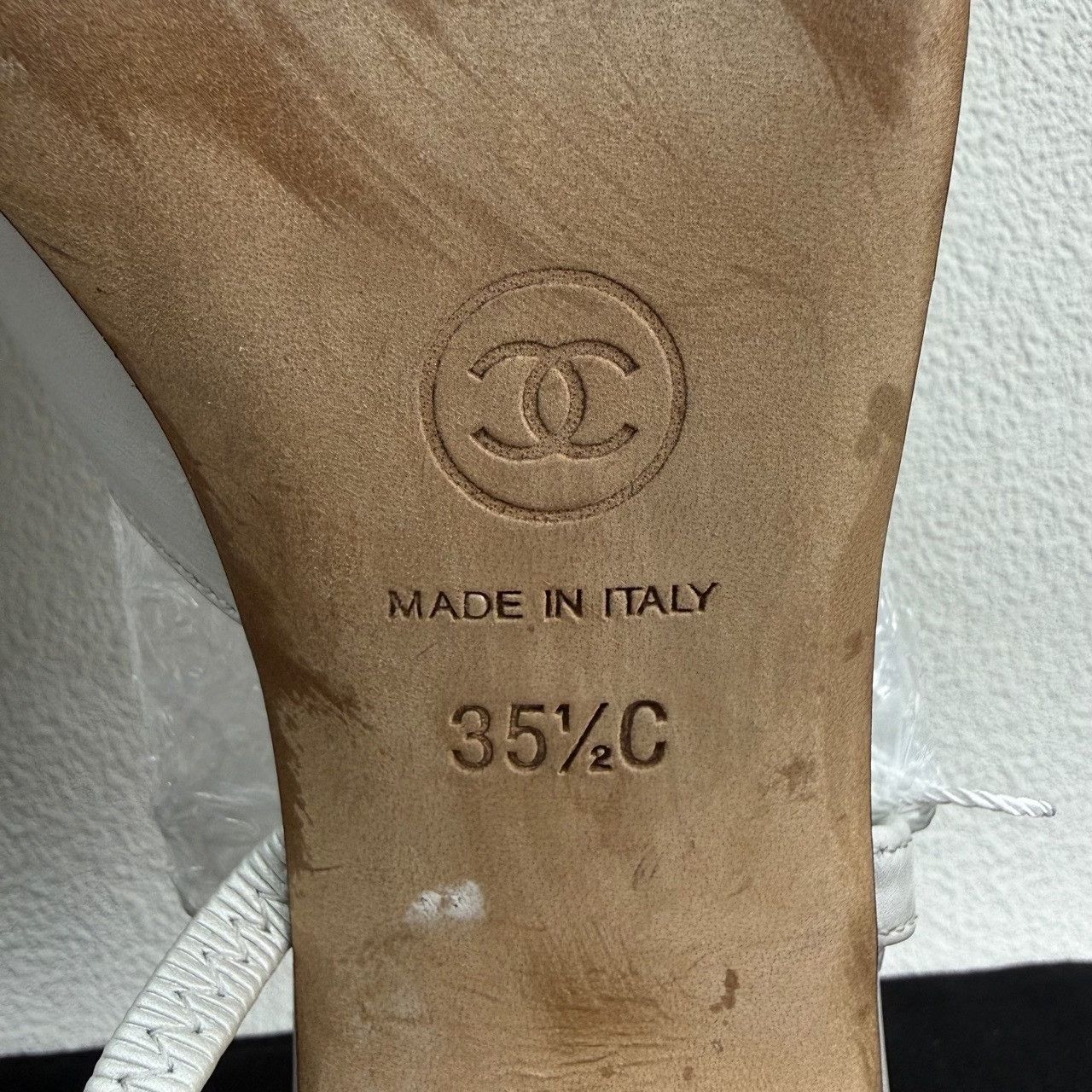 Chanel Chanel Cap Toe Slingback Heels Size 35.5 Size US 5.5 / IT 35.5 - 9 Thumbnail