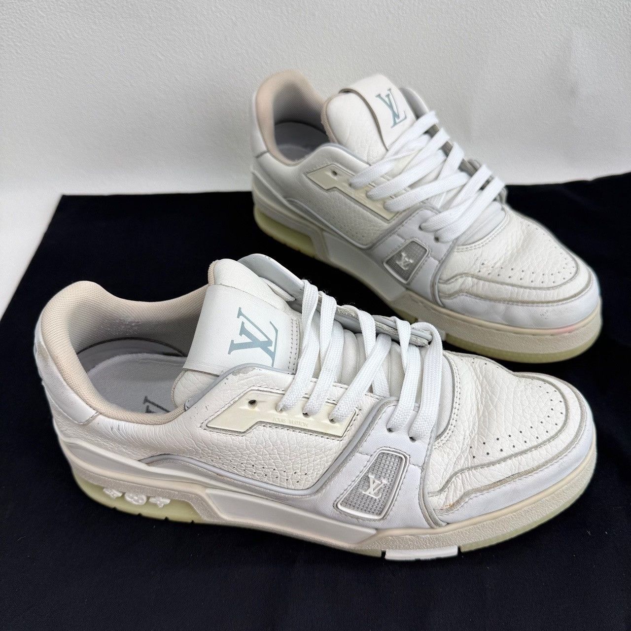 Louis Vuitton Louis Vuitton Trainer White Low-Top Sneakers Size 7 Size US 7 / EU 40 - 4 Thumbnail