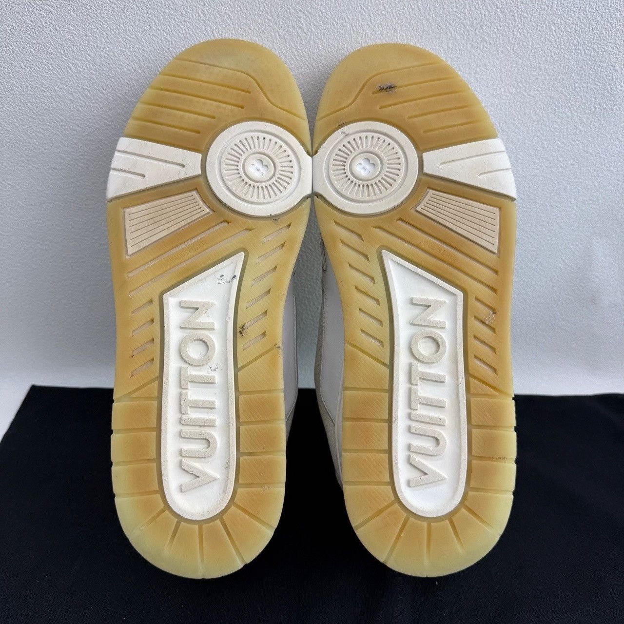 Louis Vuitton Louis Vuitton Trainer White Low-Top Sneakers Size 7 Size US 7 / EU 40 - 10 Thumbnail