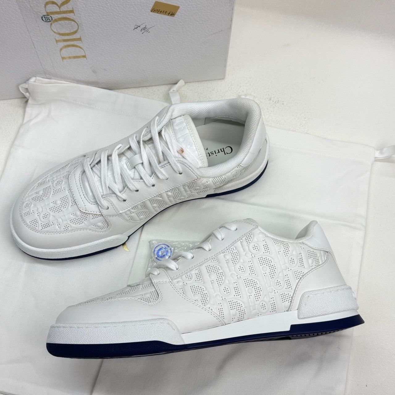 Dior Dior Perforated Oblique Low-Top Sneakers Size 39.5 Size US 9.5 / IT 39.5 - 10 Thumbnail