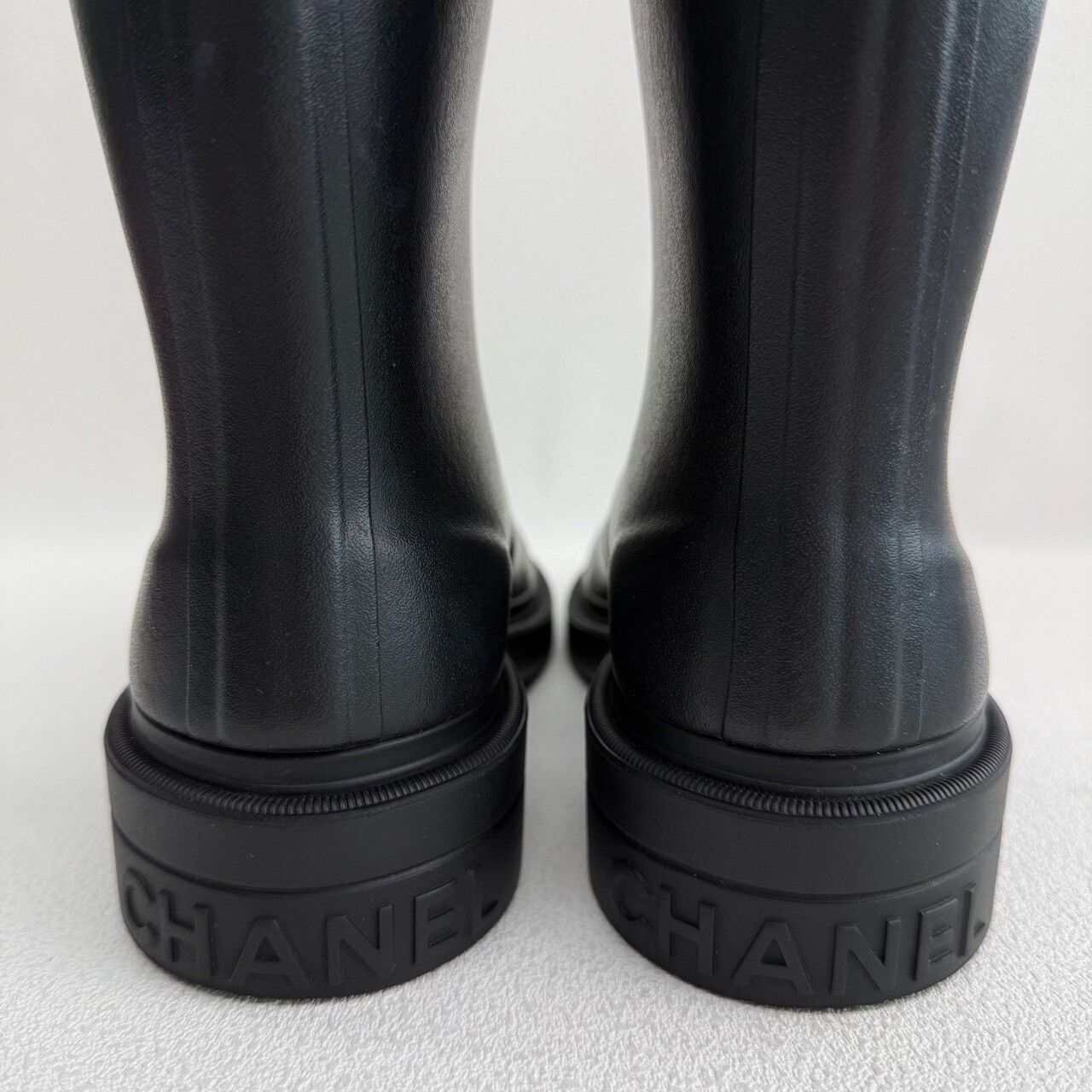 Chanel Chanel Logo Rubber Boots Size 36 Size US 5 / IT 35 - 7 Thumbnail