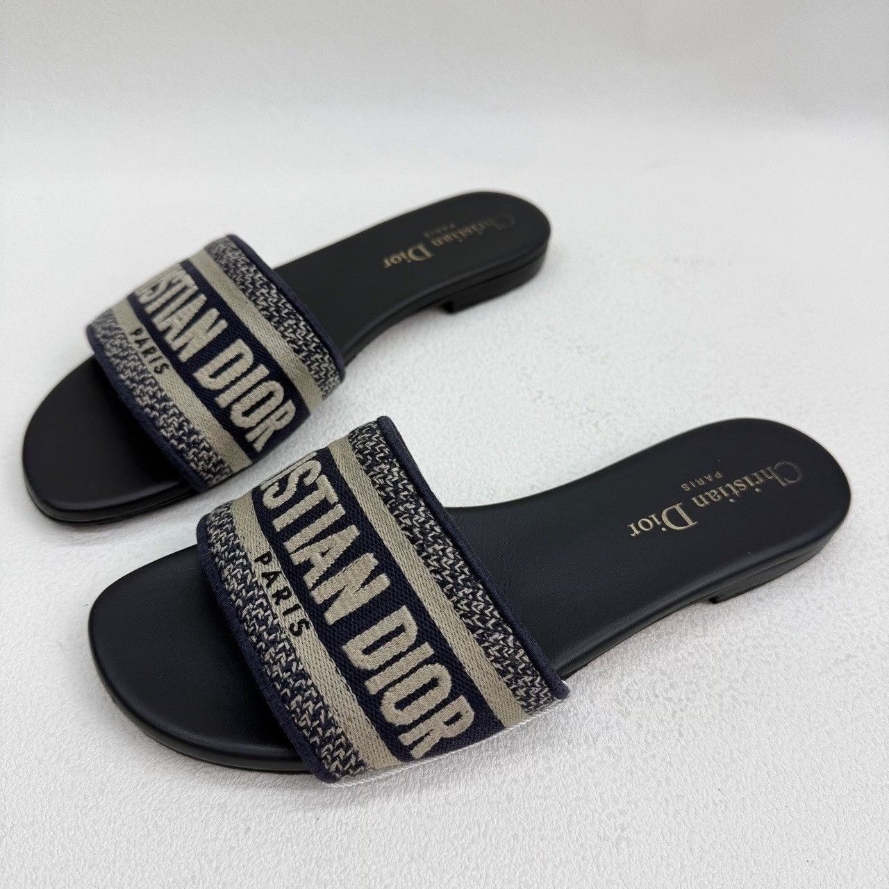 Dior Dior Dway Embroidered Slides Size 35.5 Size US 5.5 / IT 35.5 - 2 Thumbnail