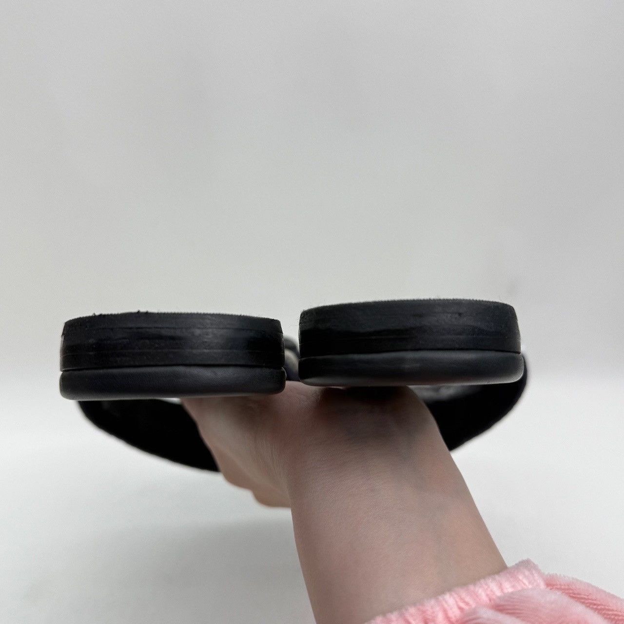 Dior Dior Dway Embroidered Slides Size 35.5 Size US 5.5 / IT 35.5 - 7 Thumbnail