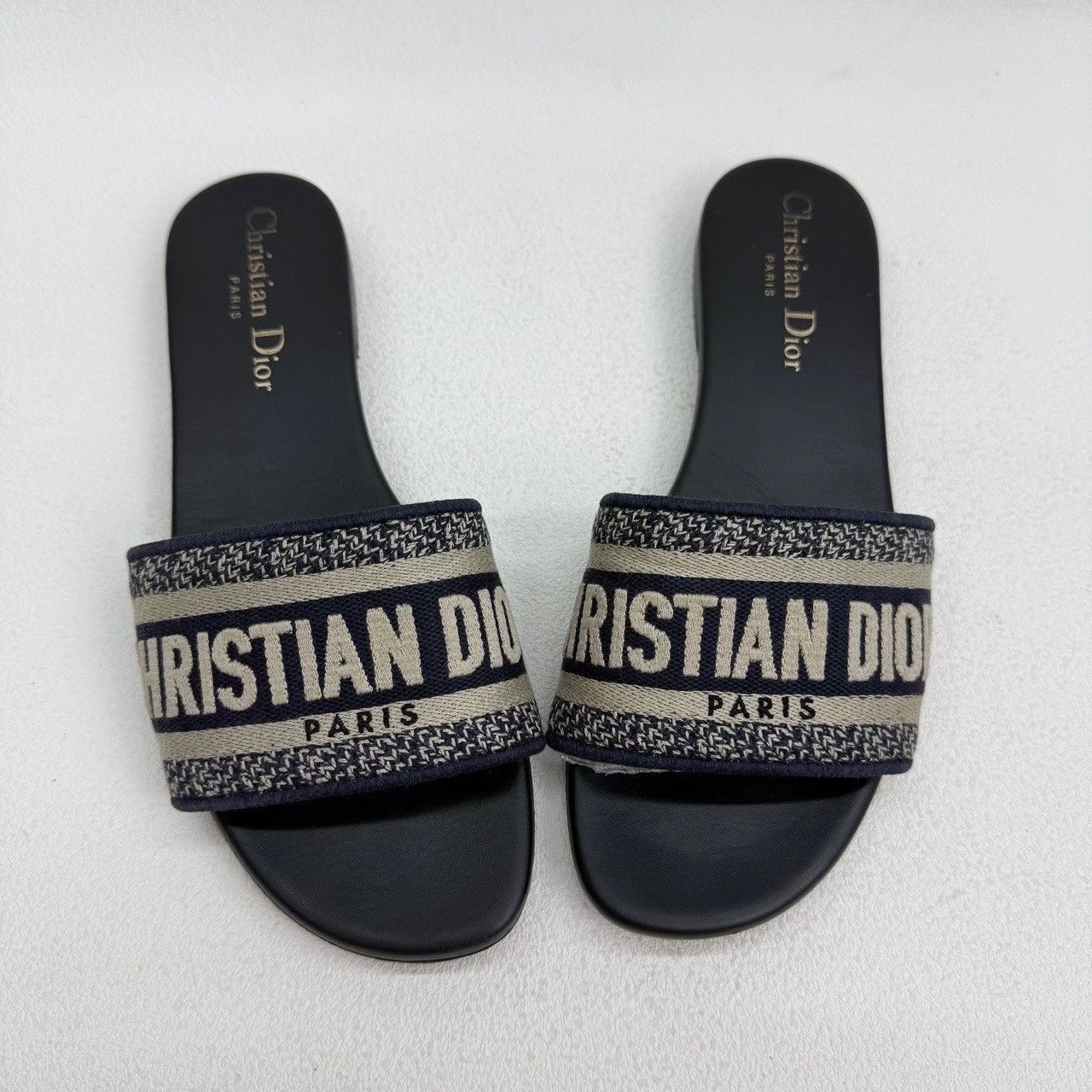 Dior Dior Dway Embroidered Slides Size 35.5 Size US 5.5 / IT 35.5 - 10 Thumbnail