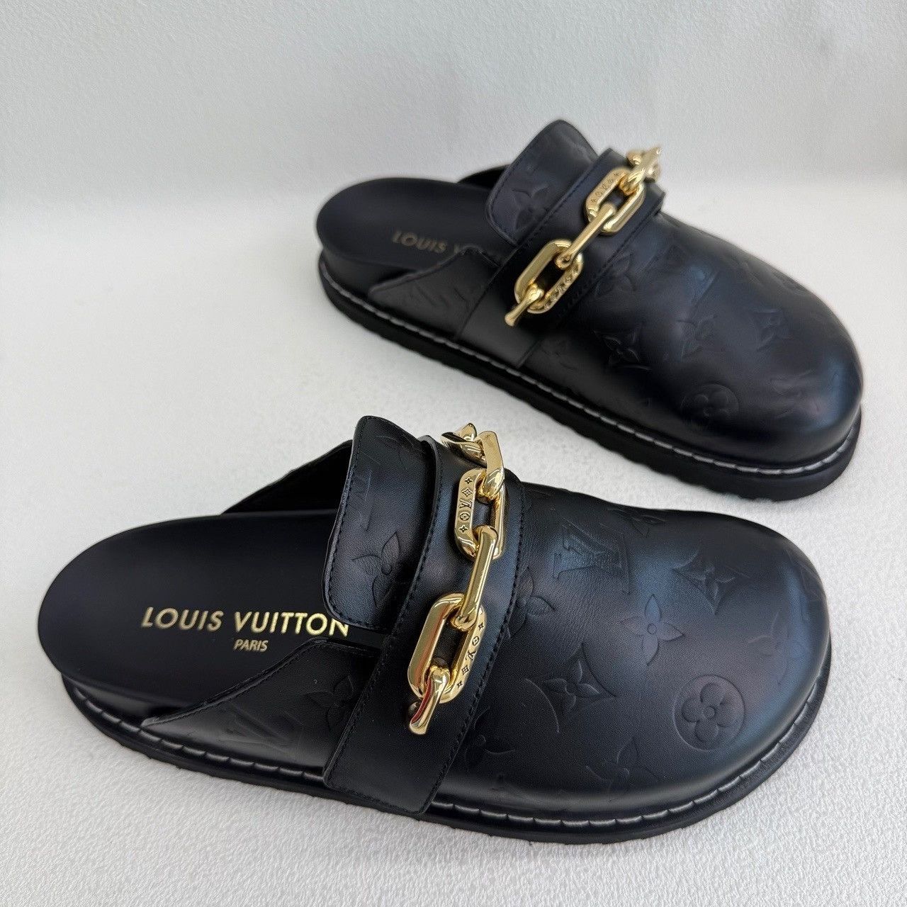 Louis Vuitton Louis Vuitton Monogram Leather Mules Size 37 Size US 7 / IT 37 - 4 Thumbnail