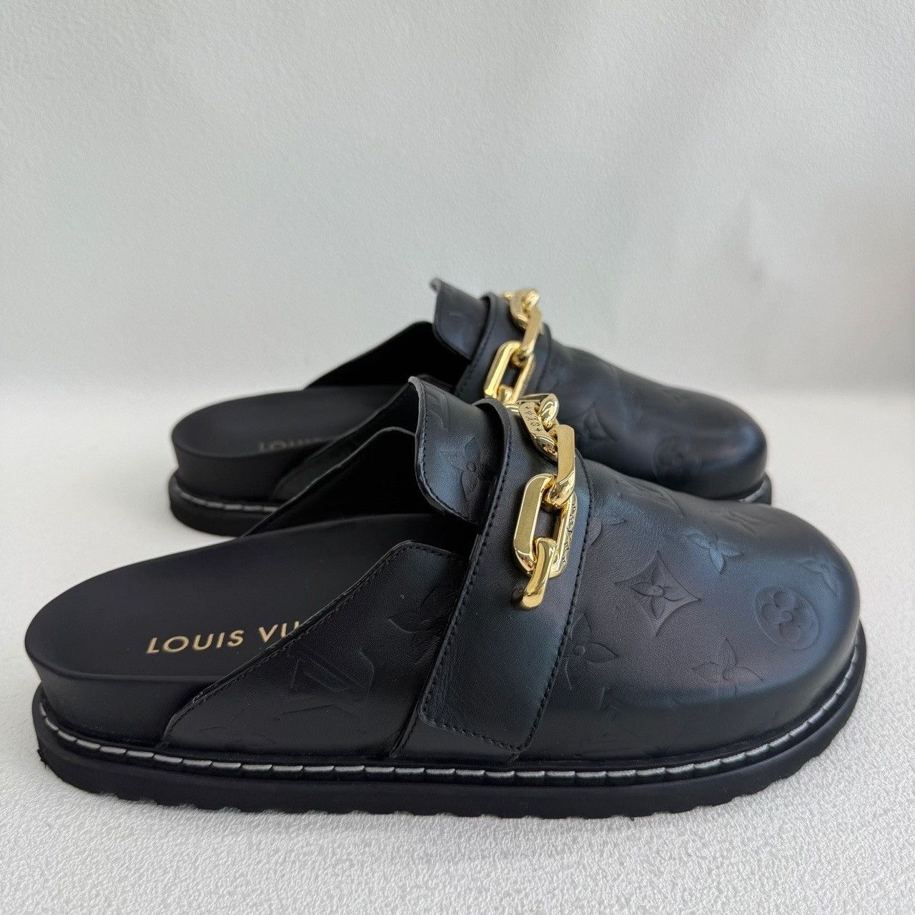 Louis Vuitton Louis Vuitton Monogram Leather Mules Size 37 Size US 7 / IT 37 - 5 Thumbnail