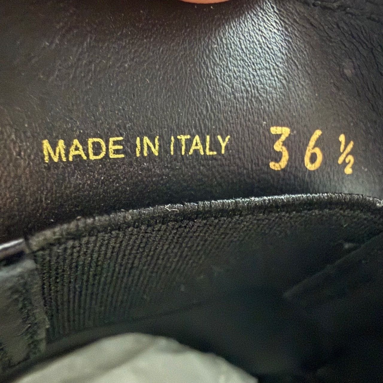 Prada Prada Logo Leather Loafers Size 36.5 Size US 6.5 / IT 36.5 - 8 Thumbnail