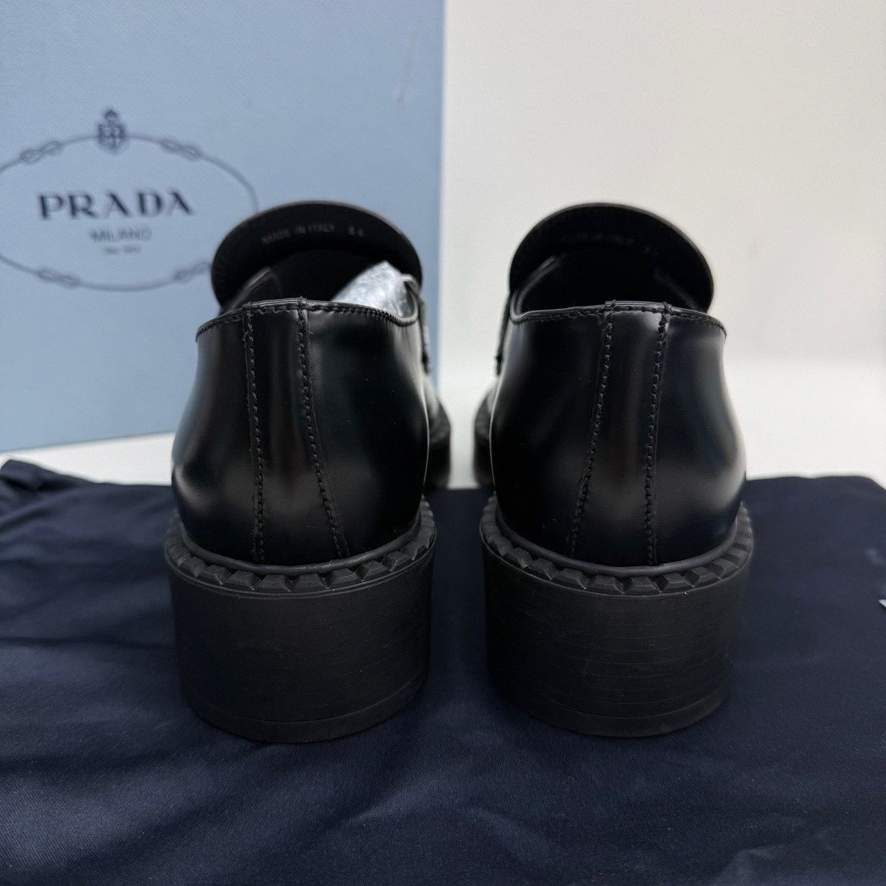 Prada Prada Black Leather Loafers Size 36 Size US 6 / IT 36 - 7 Thumbnail