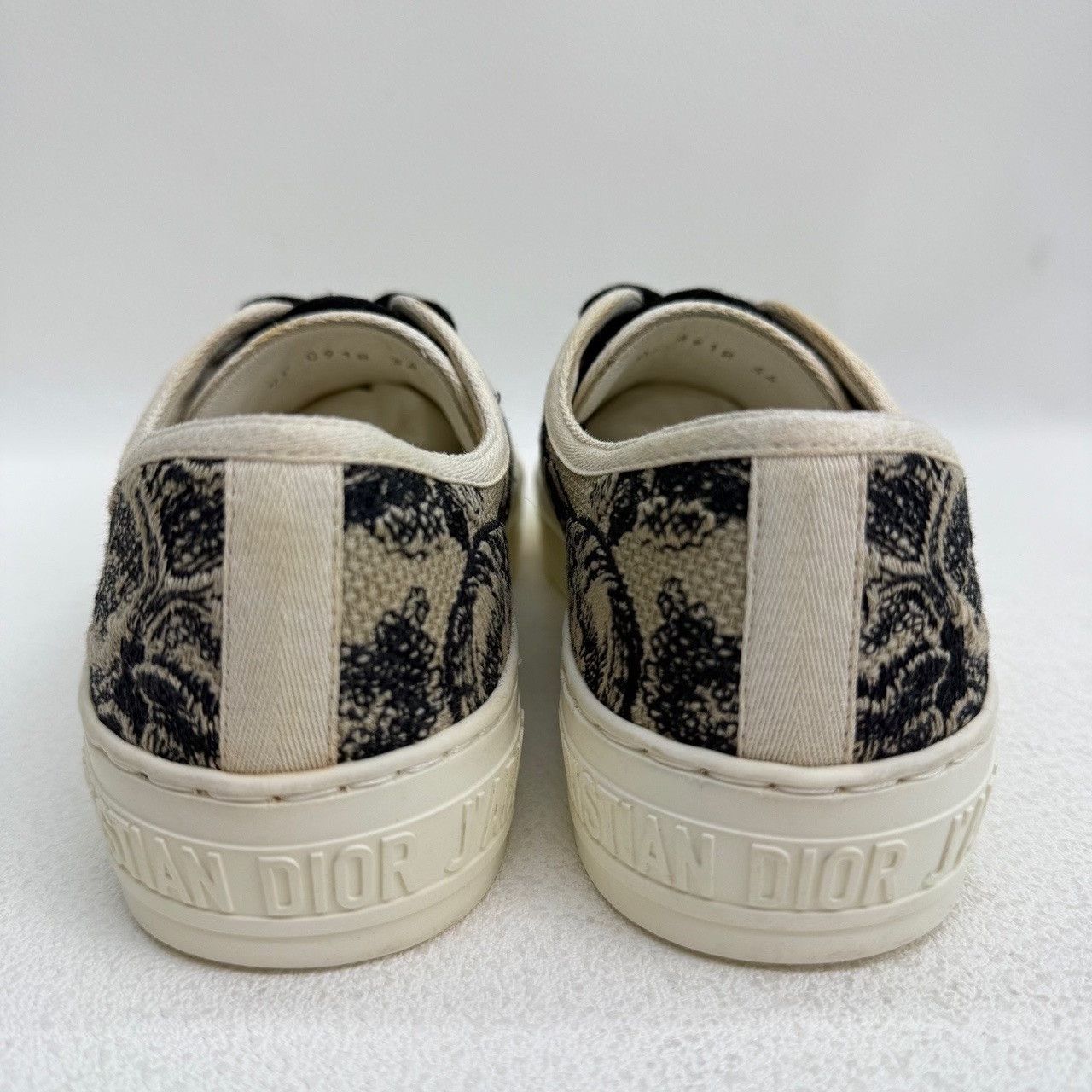 Dior Dior Embroidered Low-Top Sneakers Size 34 Size US 4 / IT 34 - 6 Thumbnail