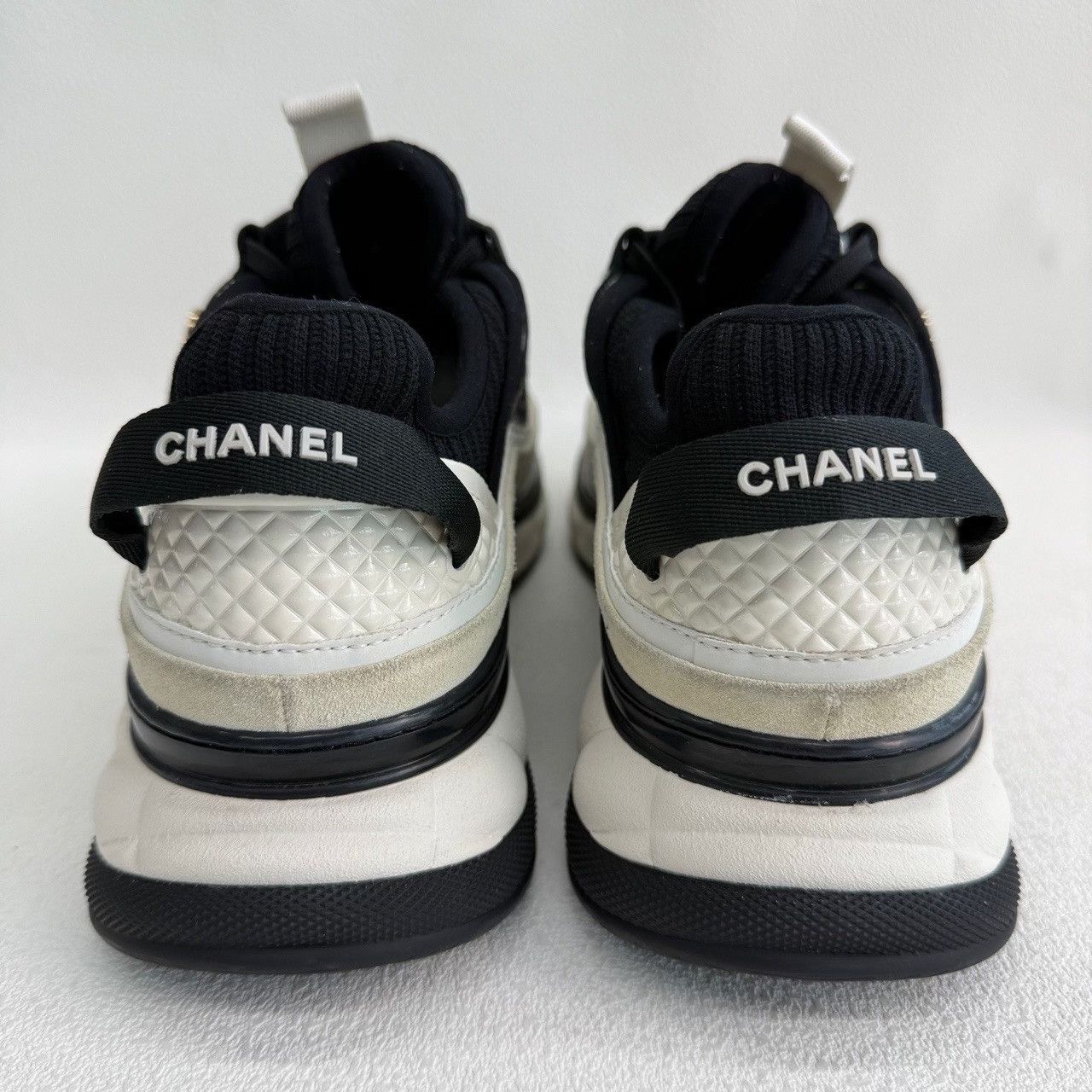 Chanel Chanel CC Logo Low-Top Sneakers Size 36 Size US 5 / IT 35 - 6 Thumbnail