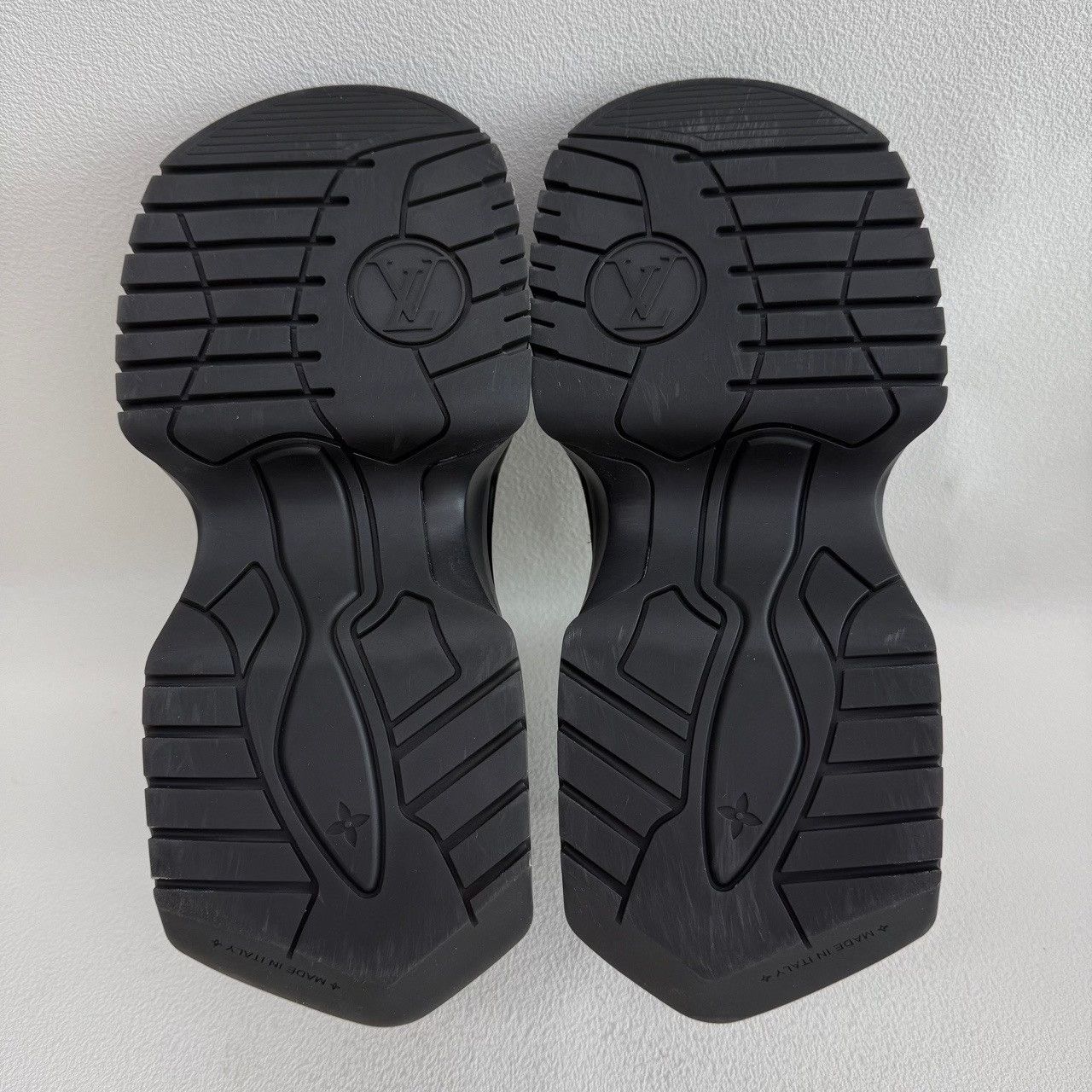 Louis Vuitton Louis Vuitton Archlight 2.0 Sneakers Size 36.5 Size US 6.5 / IT 36.5 - 8 Thumbnail