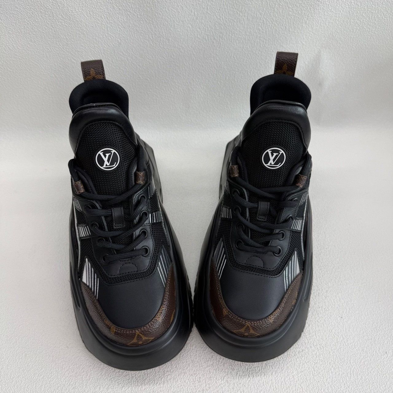 Louis Vuitton Louis Vuitton Archlight 2.0 Sneakers Size 36.5 Size US 6.5 / IT 36.5 - 9 Thumbnail