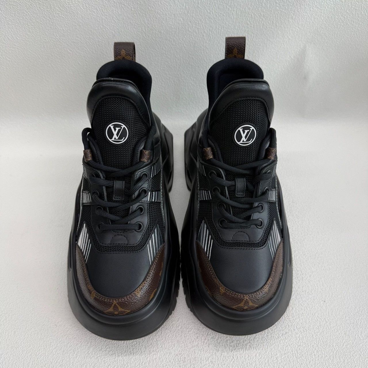 Louis Vuitton Louis Vuitton Archlight 2.0 Sneakers Size 36.5 Size US 6.5 / IT 36.5 - 3 Thumbnail