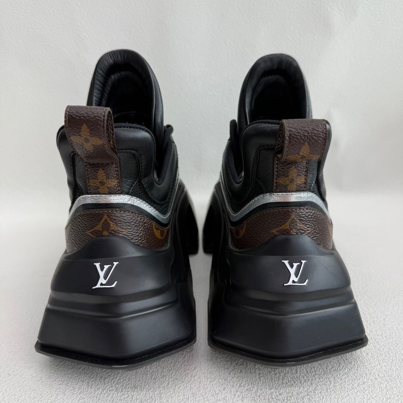 Louis Vuitton Louis Vuitton Archlight 2.0 Sneakers Size 36.5 Size US 6.5 / IT 36.5 - 6 Thumbnail