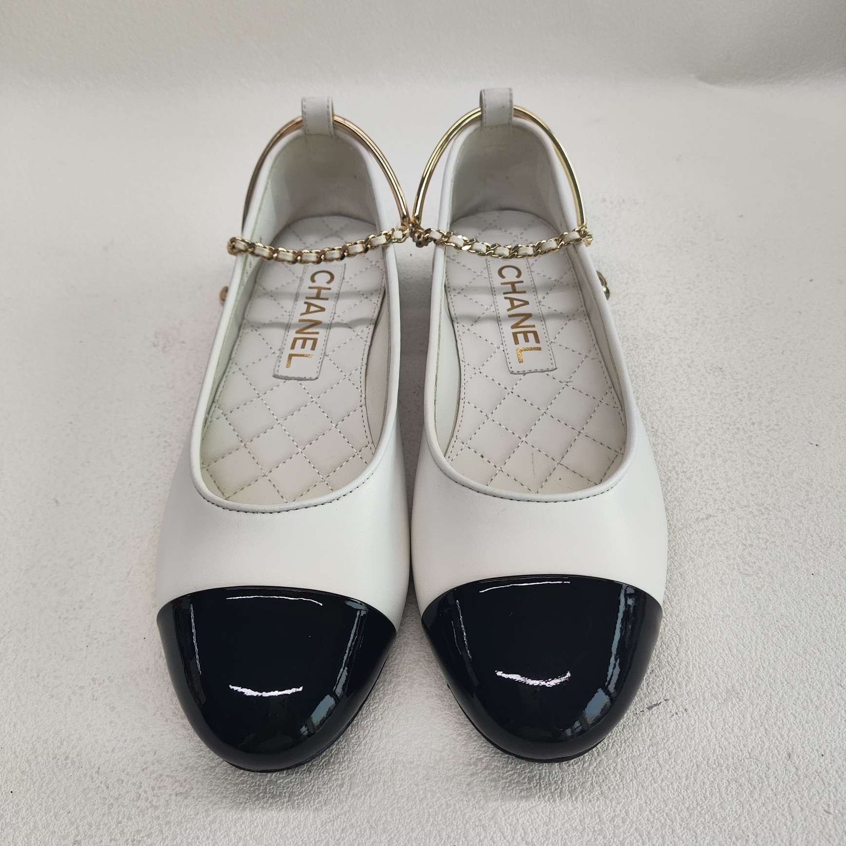 Chanel Chanel White Black Chain Ballet Flats Size 37 Size US 7 / IT 37 - 3 Thumbnail
