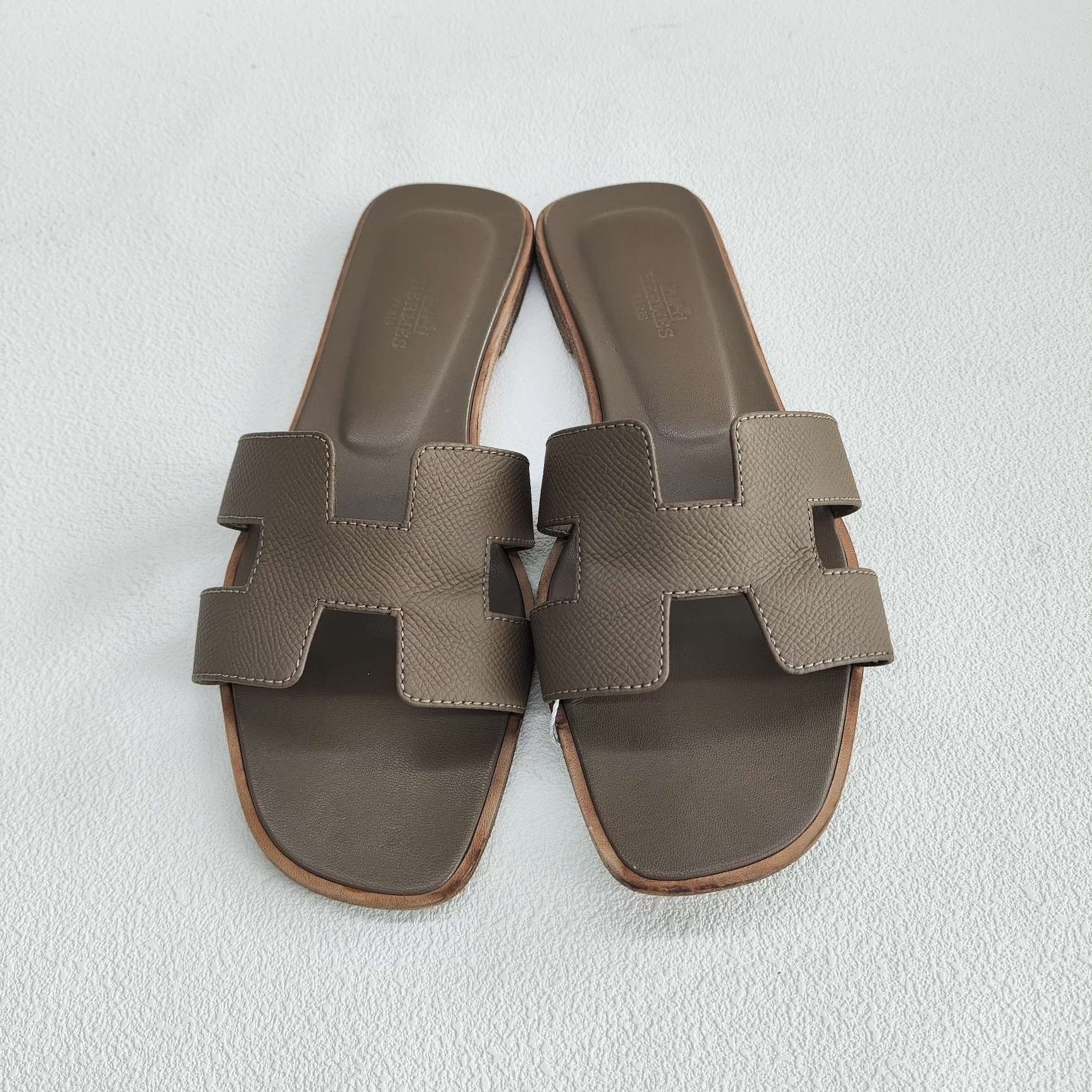 Hermes Hermes Etoupe Oran Sandals Size 38 Size US 8 / IT 38 - 2 Thumbnail